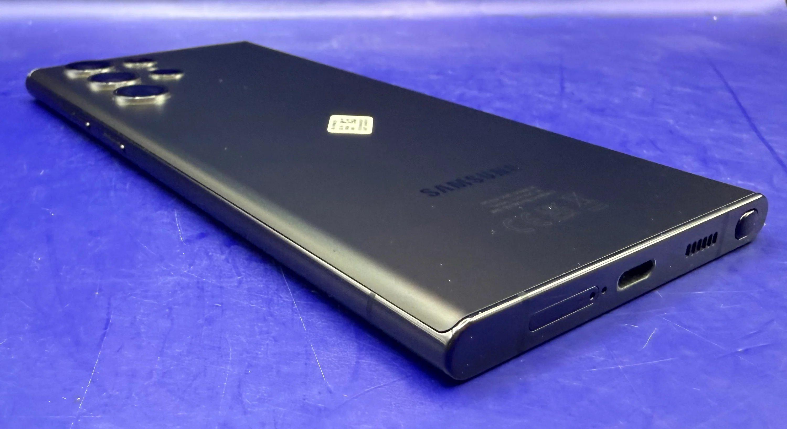 Samsung Galaxy S22 Ultra 5G 128GB Phantom Black Unlocked - Chesterfield - Image 2