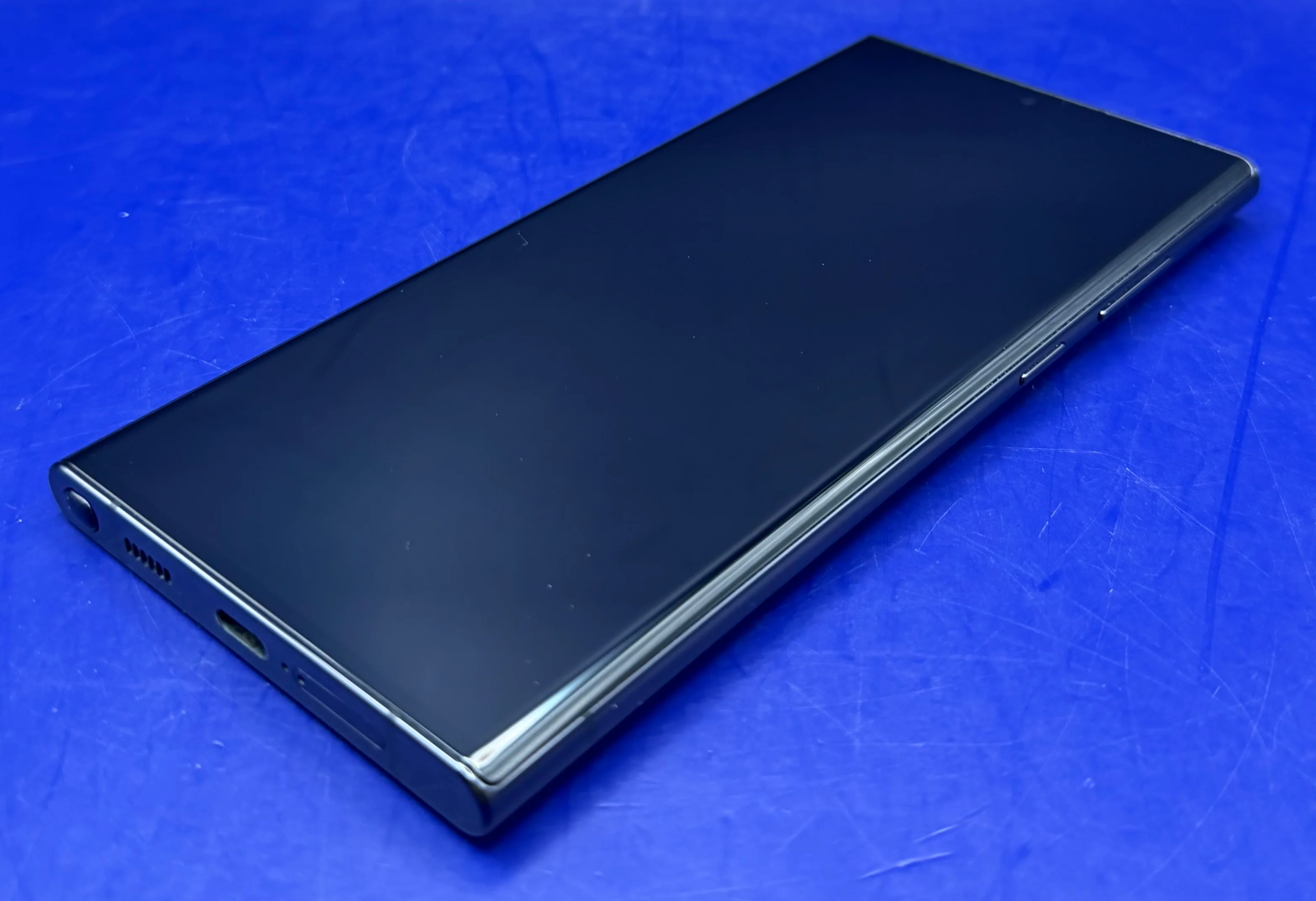Samsung Galaxy S22 Ultra 5G 128GB Phantom Black Unlocked - Chesterfield - Image 4