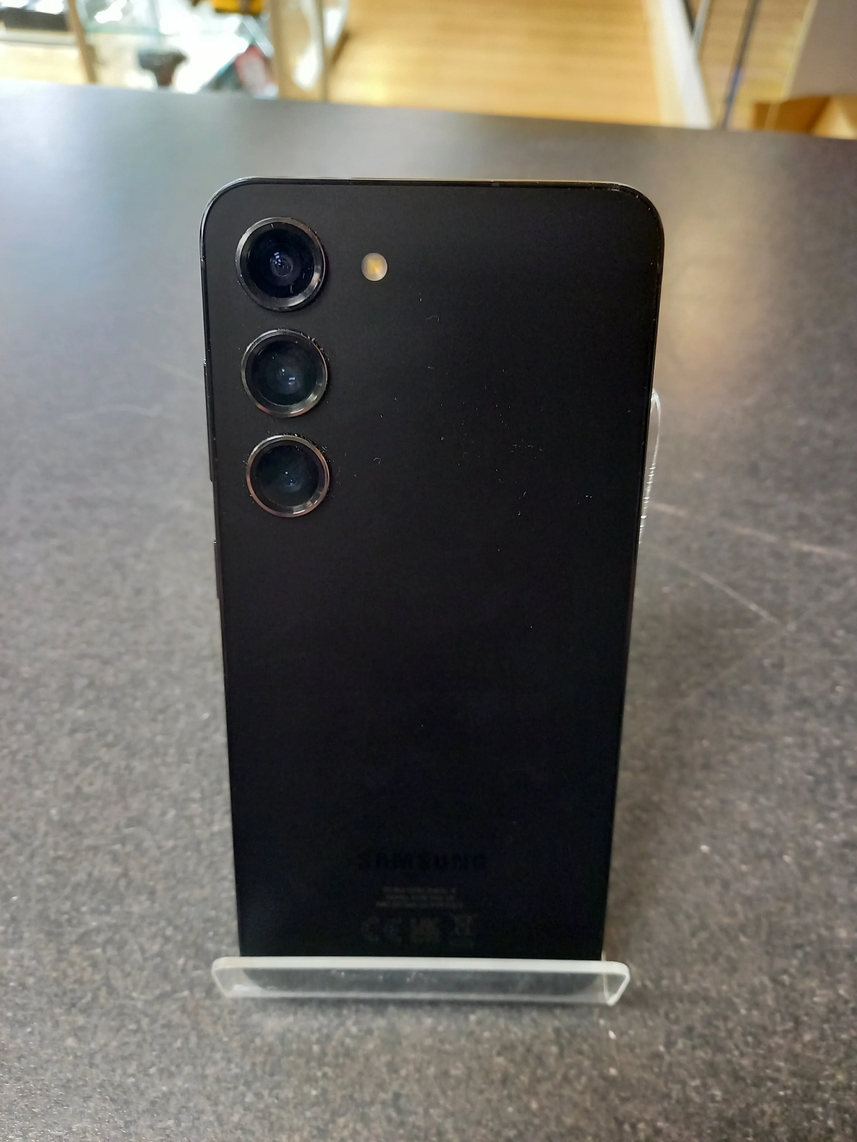 Samsung Galaxy S23 - 128 GB - Phantom Black - Image 3