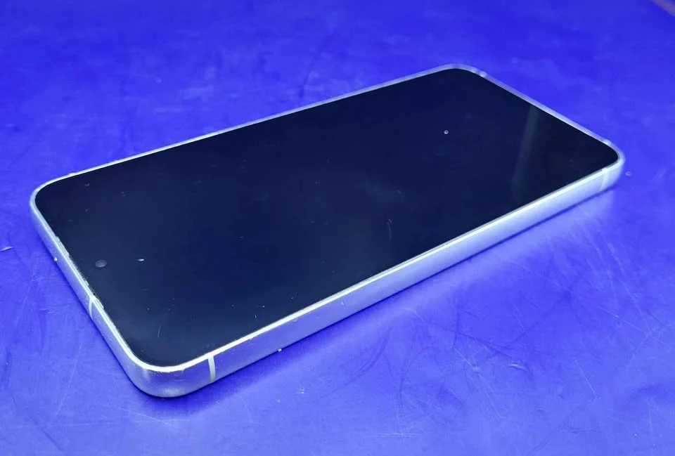 Samsung Galaxy S23 - 128GB - Dual Sim - Unlocked - Cream - Image 4