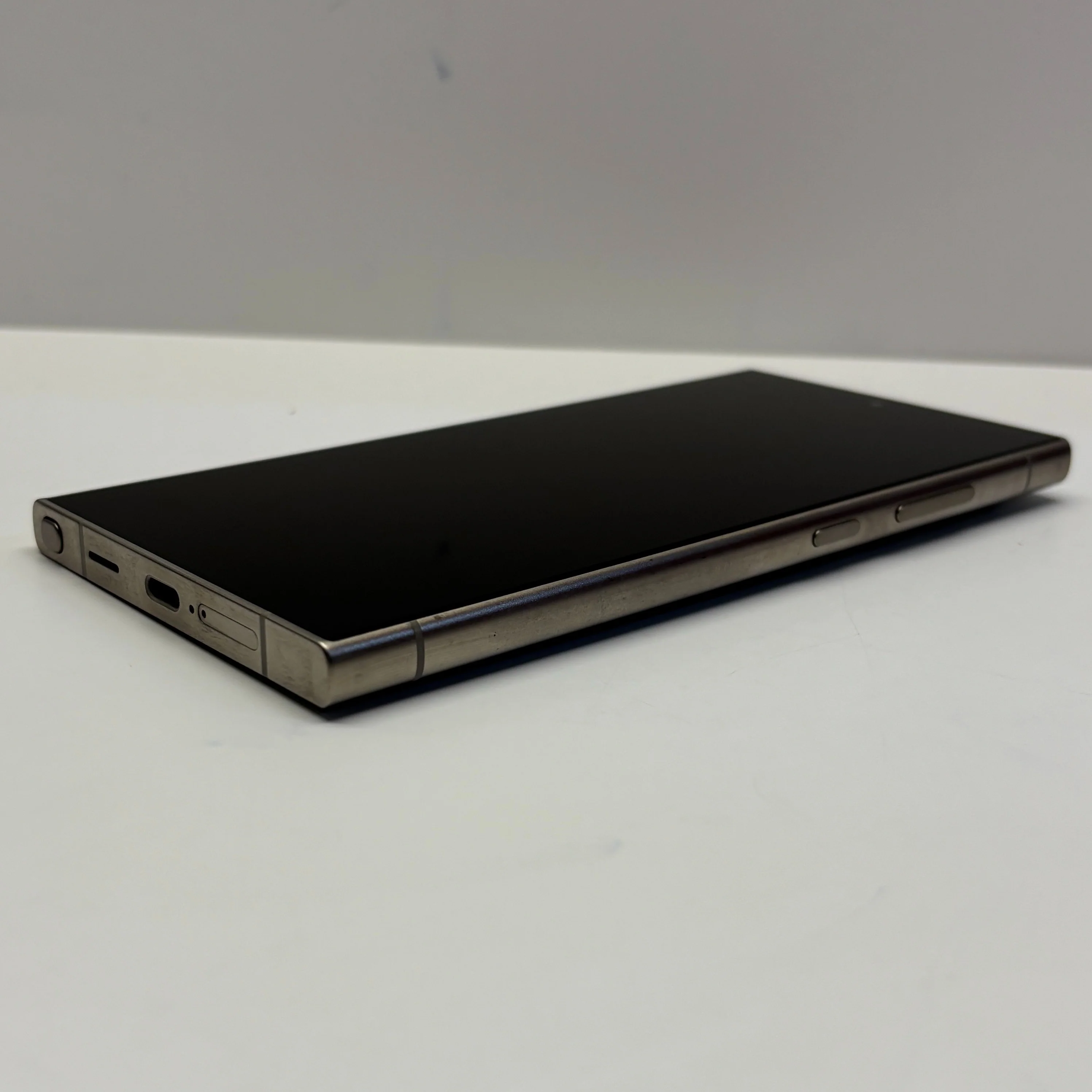 Samsung Galaxy S24 Ultra Unlocked Model SM-S928B/DS 512GB Titanium Grey Boxed - Image 3