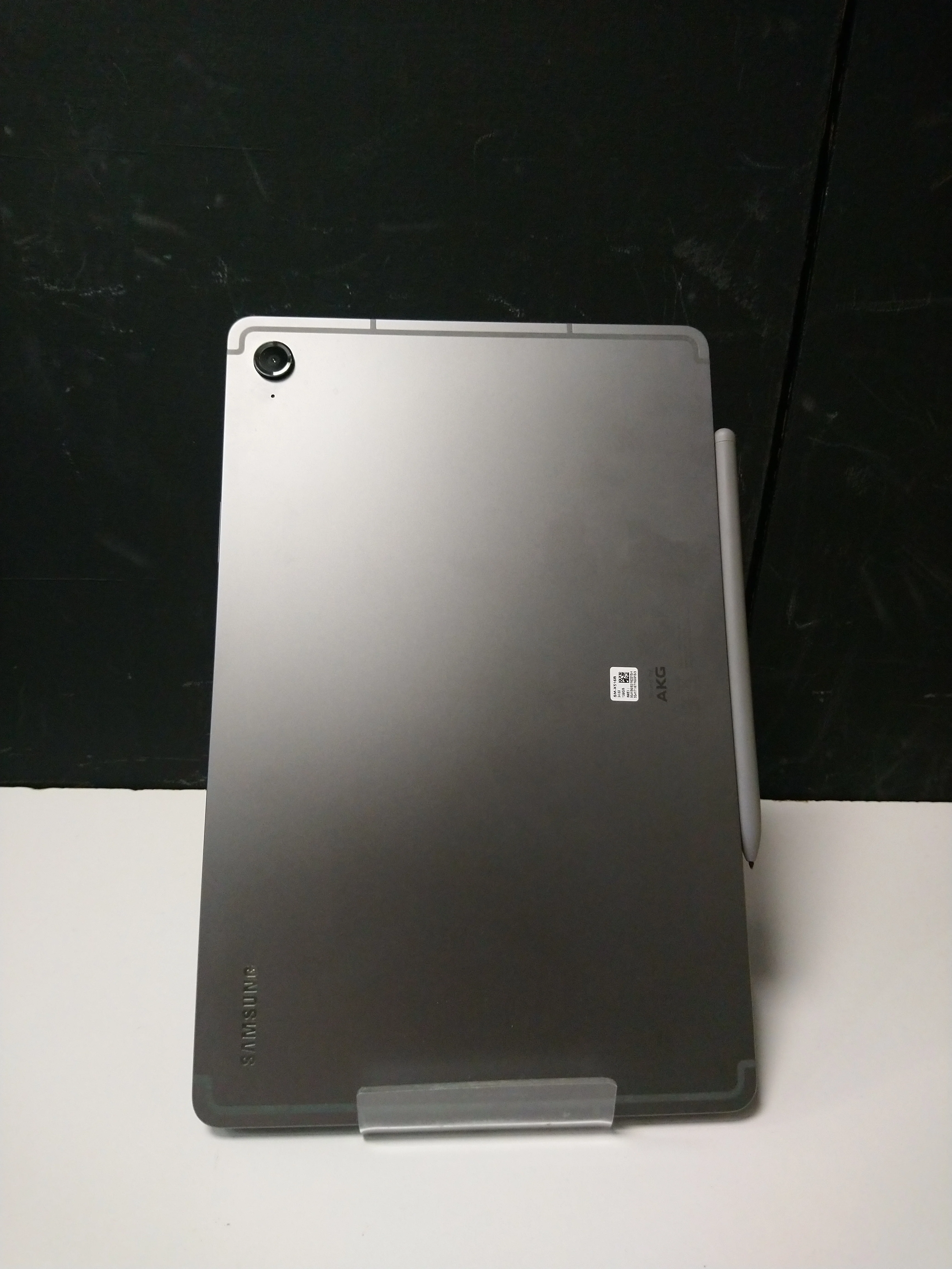 Samsung Galaxy Tab S9 FE - 128GB - Image 4