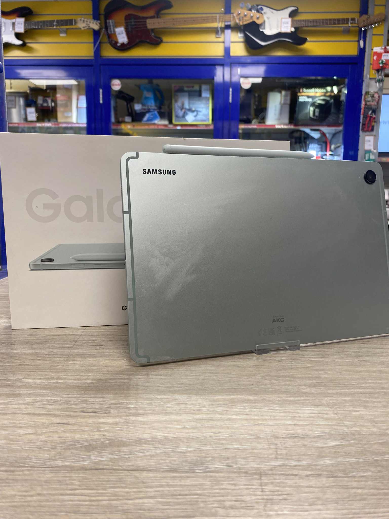 Samsung Galaxy Tab S9 FE 5G - 128GB - Image 3