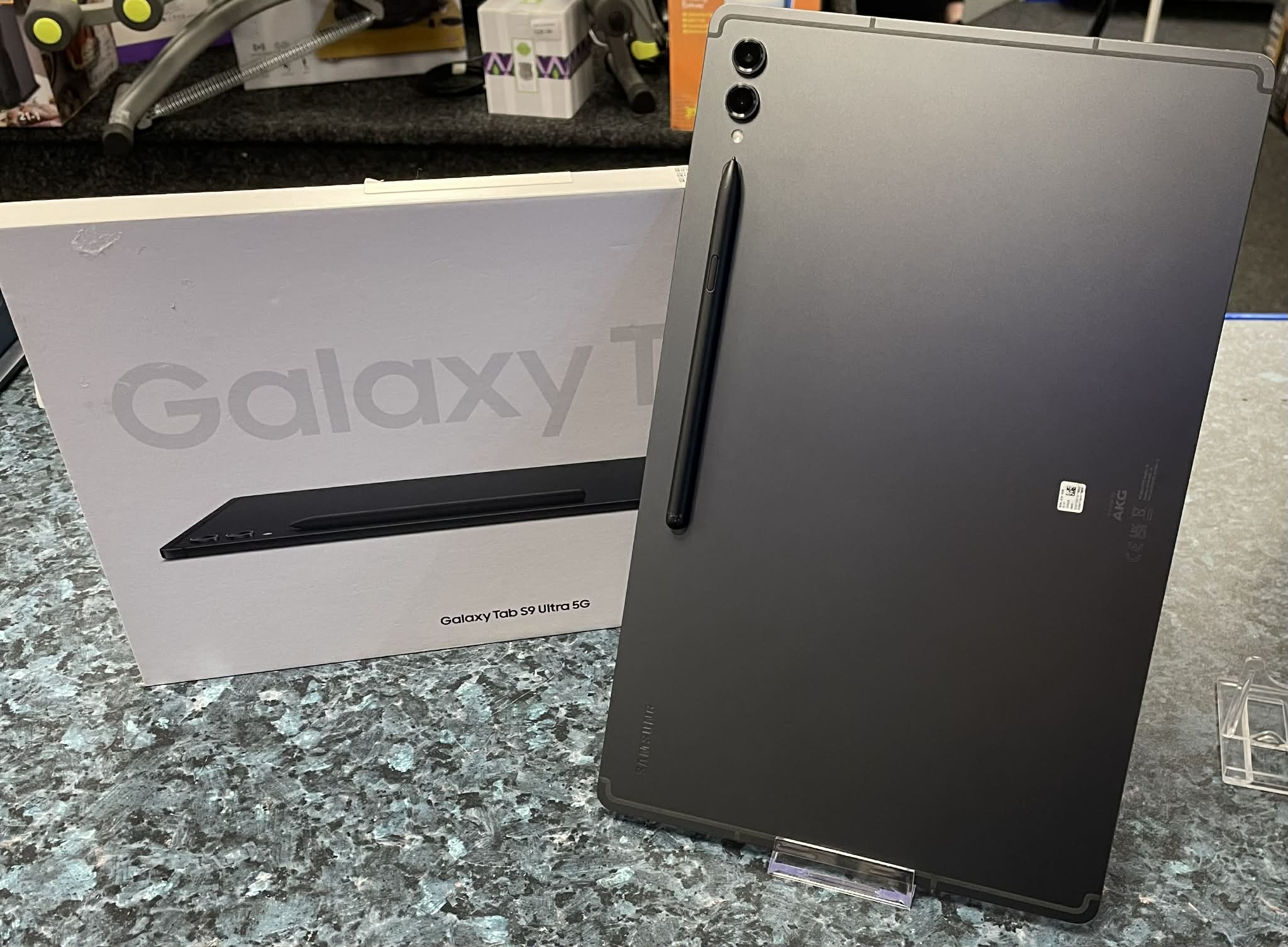 Samsung Galaxy Tab S9 Ultra 5G - 256GB - Image 2