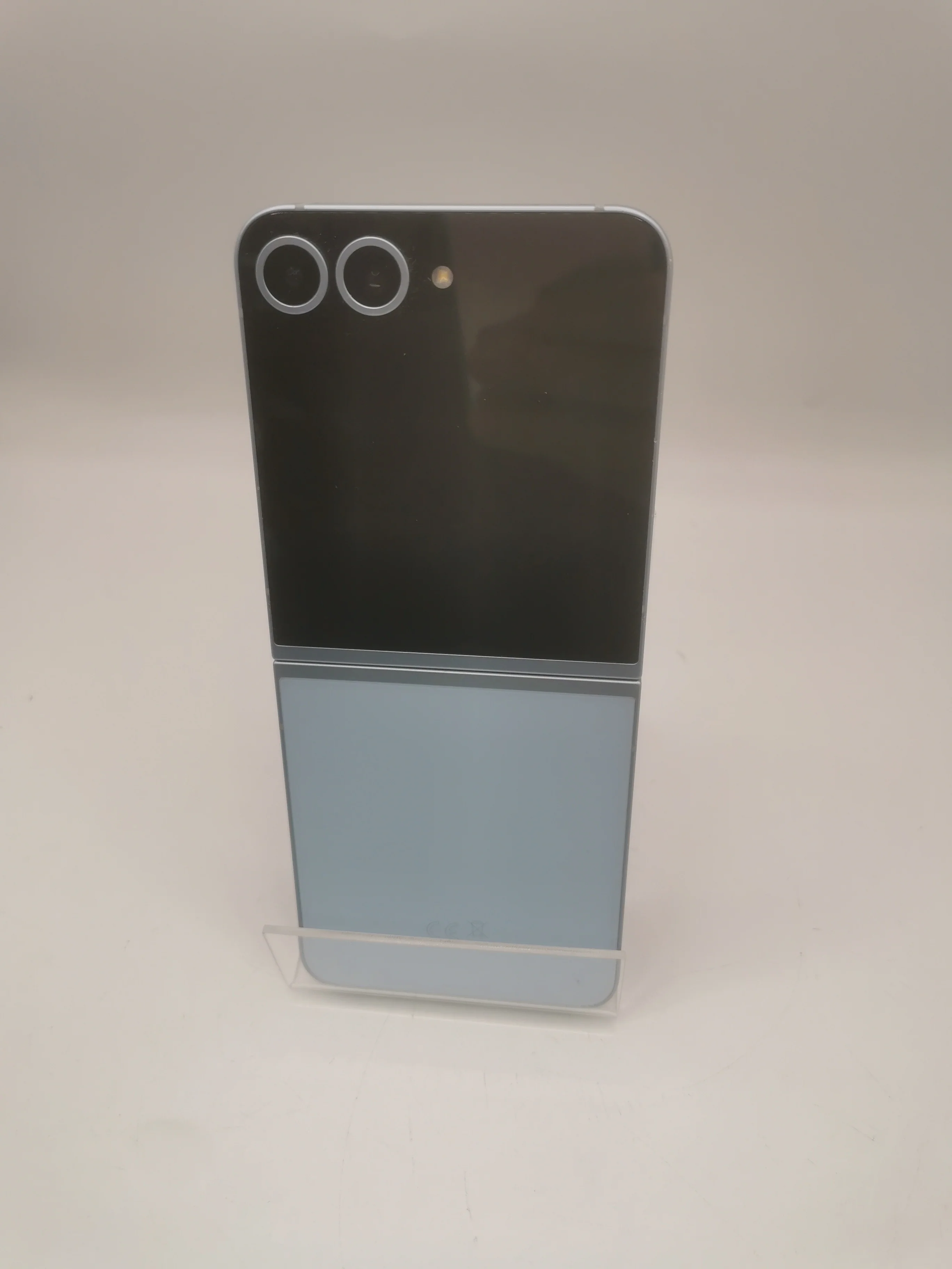Samsung Galaxy Z Flip6 Blue 256gb Unlocked, Unboxed *DEAL* - Image 2