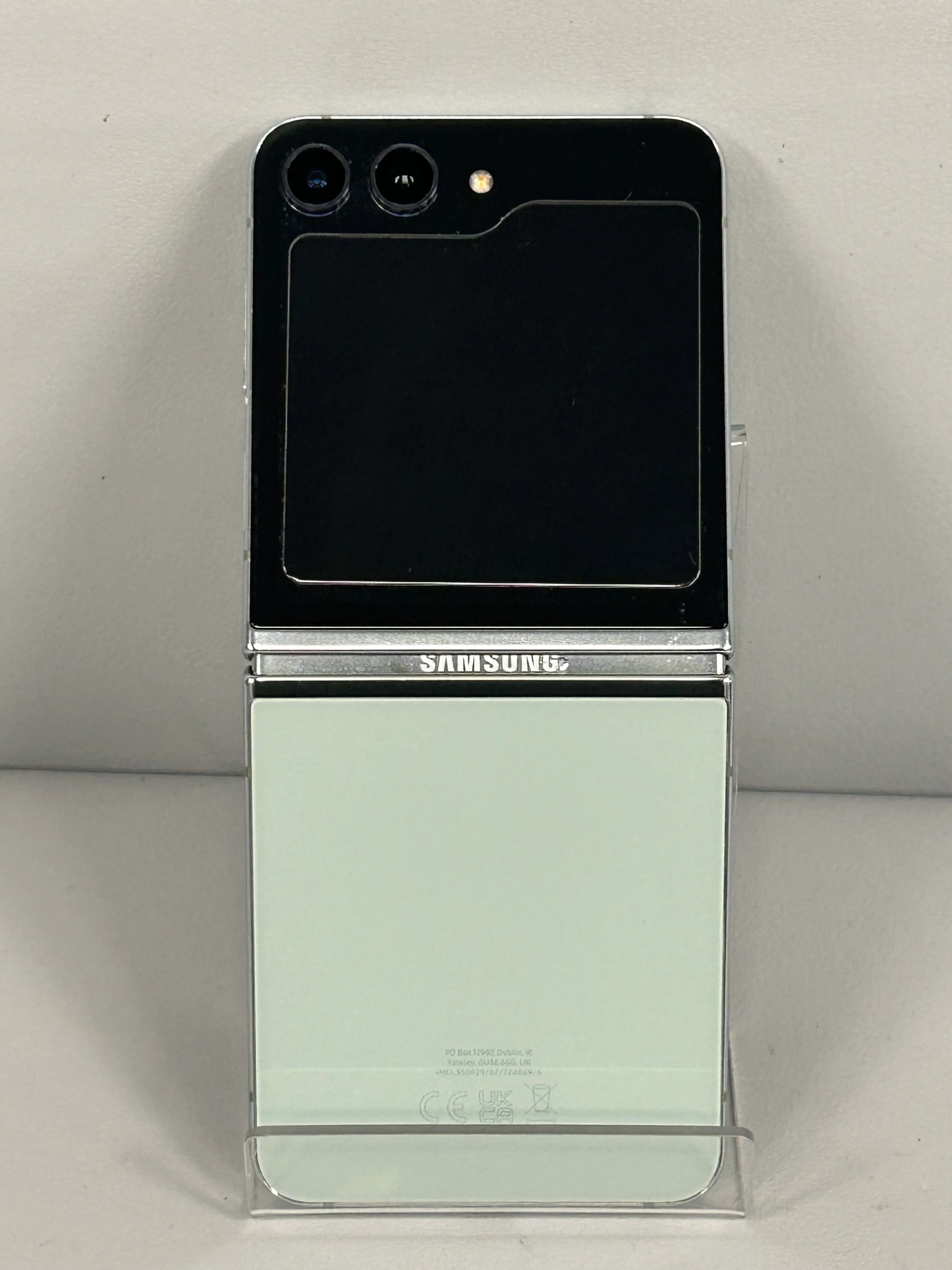 Samsung Galaxy Z Flip5 256GB - Image 4