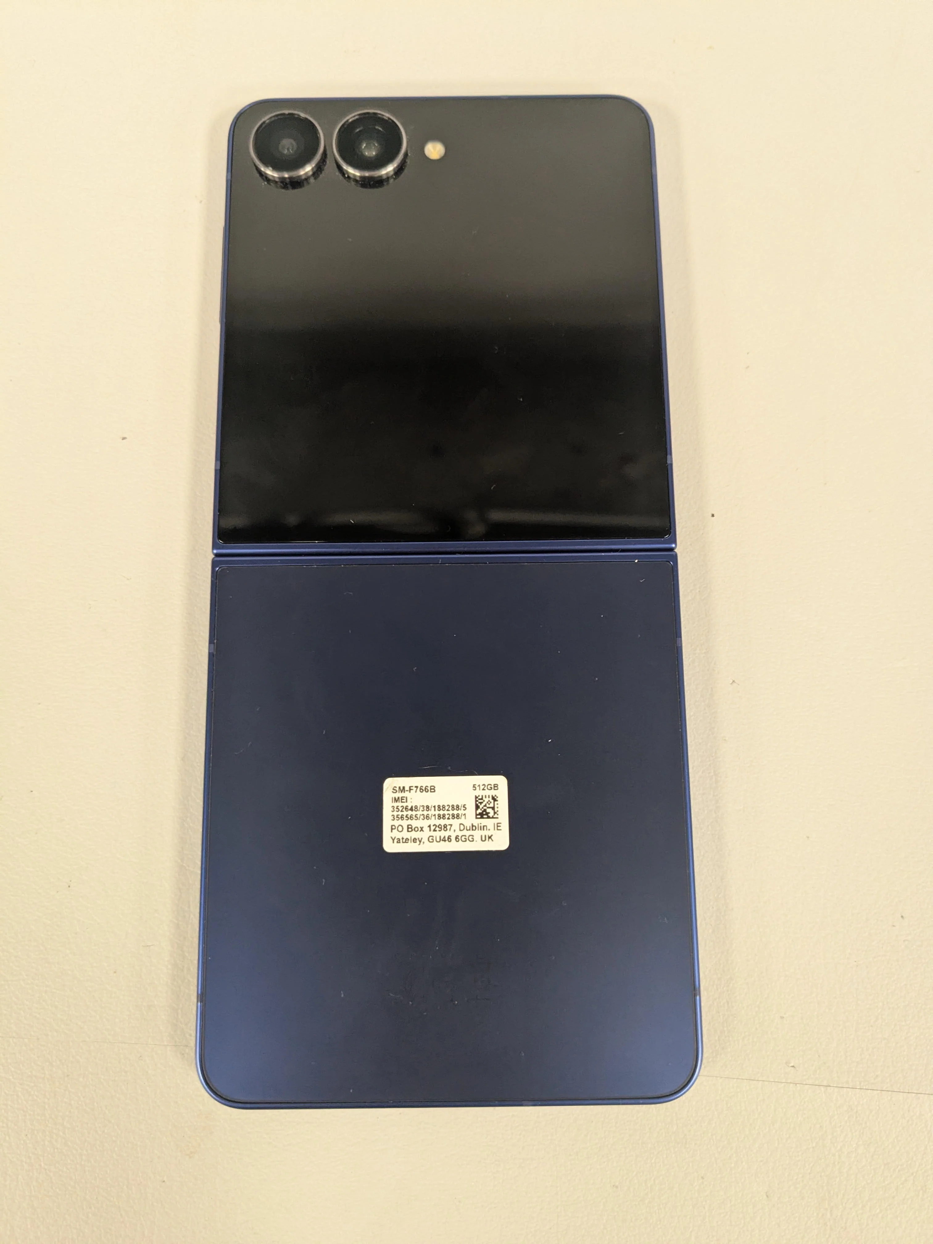 Samsung Galaxy Z Flip7 512GB Any Network - Image 3