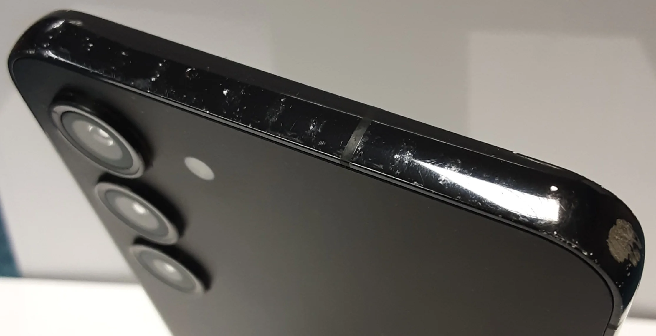 Samsung s23 + - Image 4