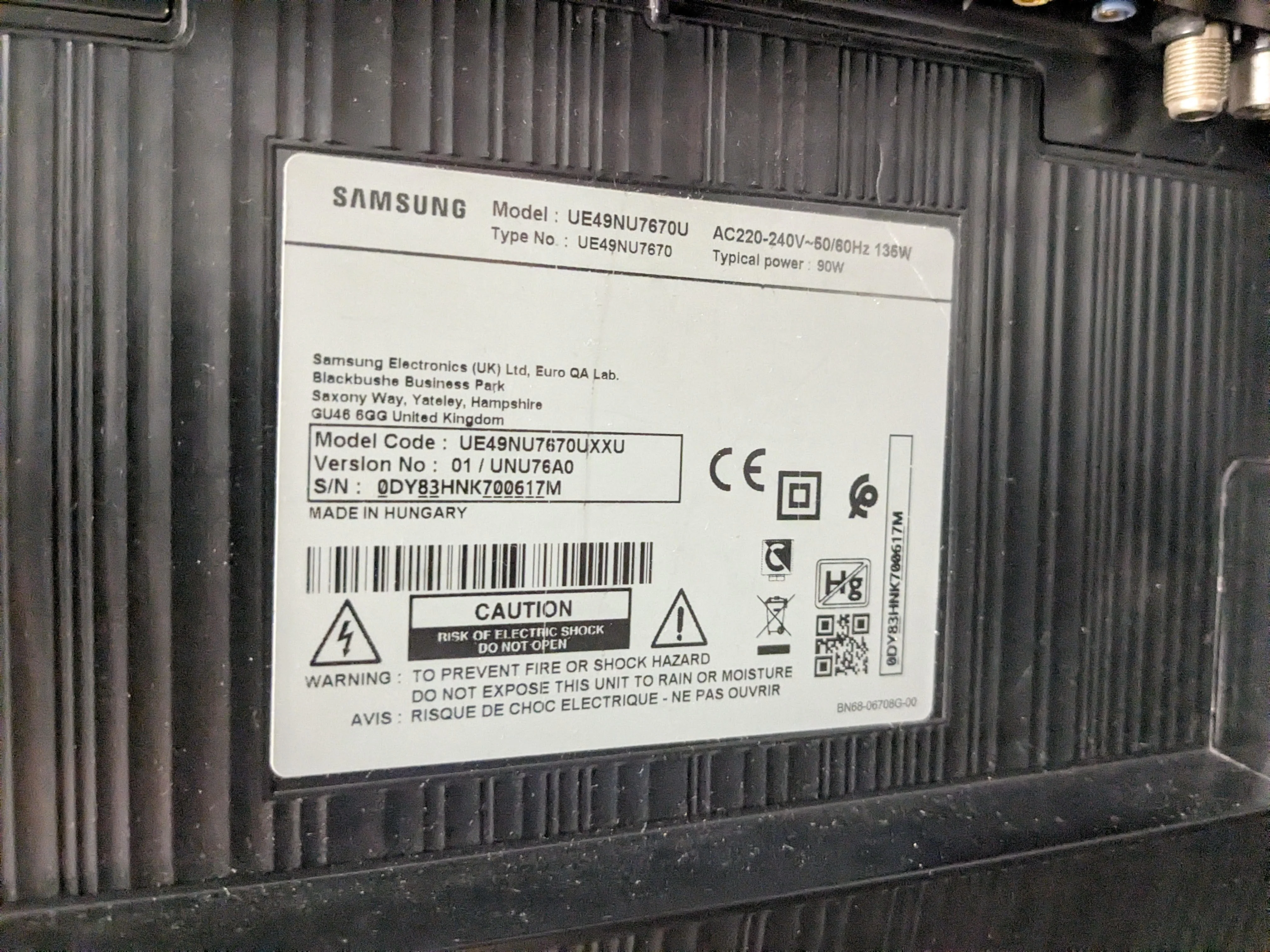 SAMSUNG UE49NU7670UXXU 49" Curved Dynamic Crystal Colour Ultra HD Smart 4K TV - Image 3