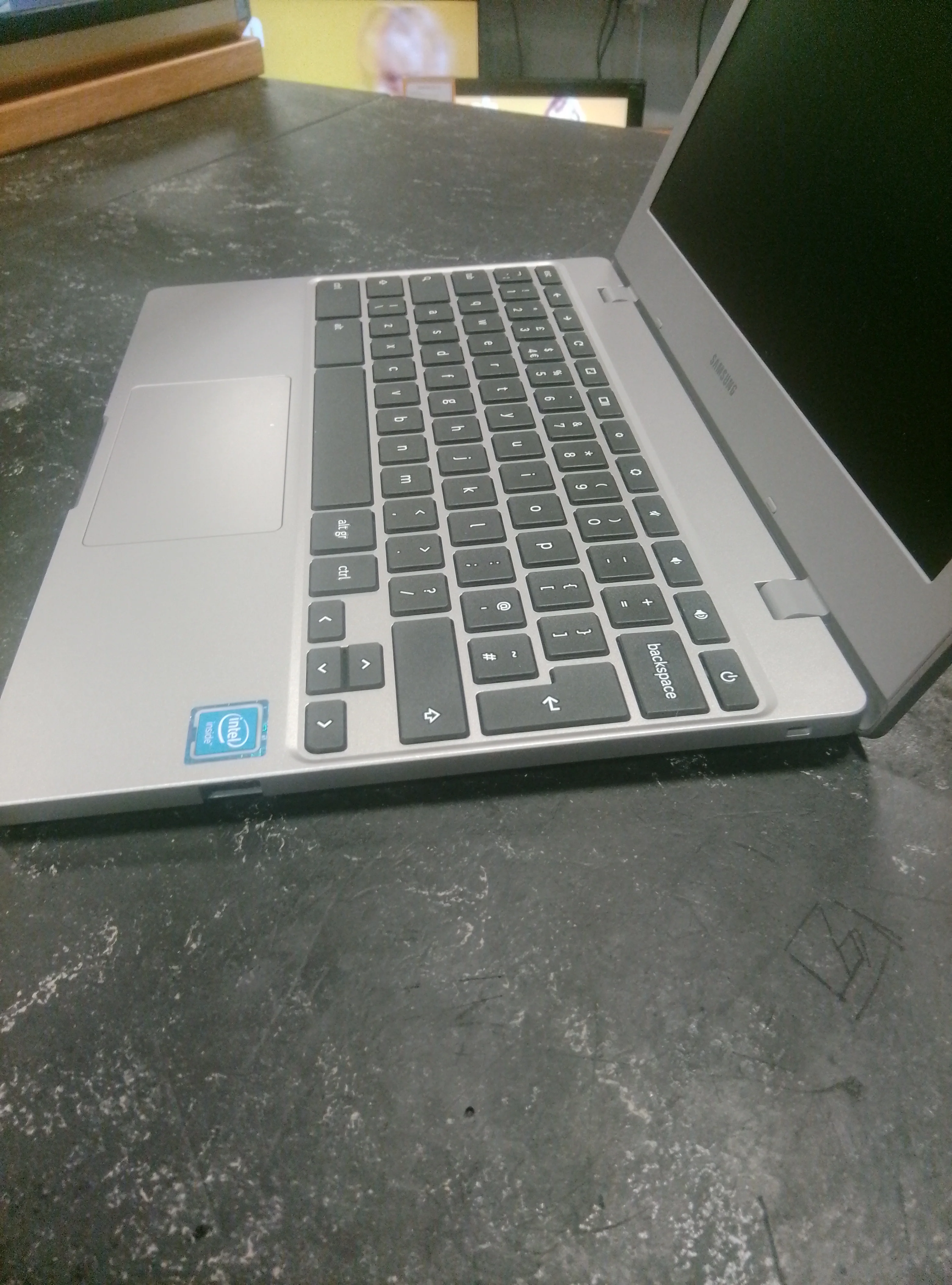 Samsung XE310XBA/N4000/4GB Ram/32GB SSD/11"/ChromeOS/B - Image 3