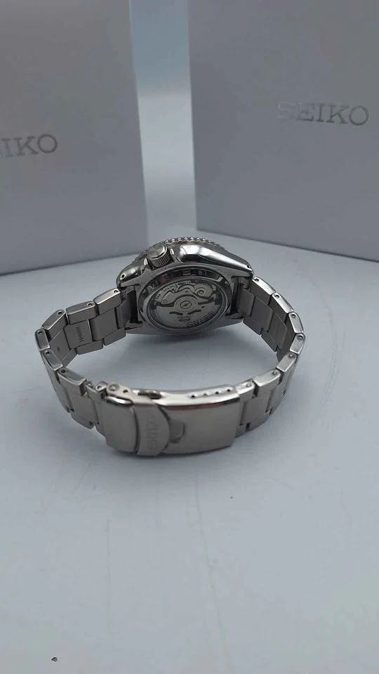 Seiko 5 Sports Automatic 4R36-07G0 Men's Watch – Green Dial - Day-Date - Boxed With Steel Bracelet - Image 4