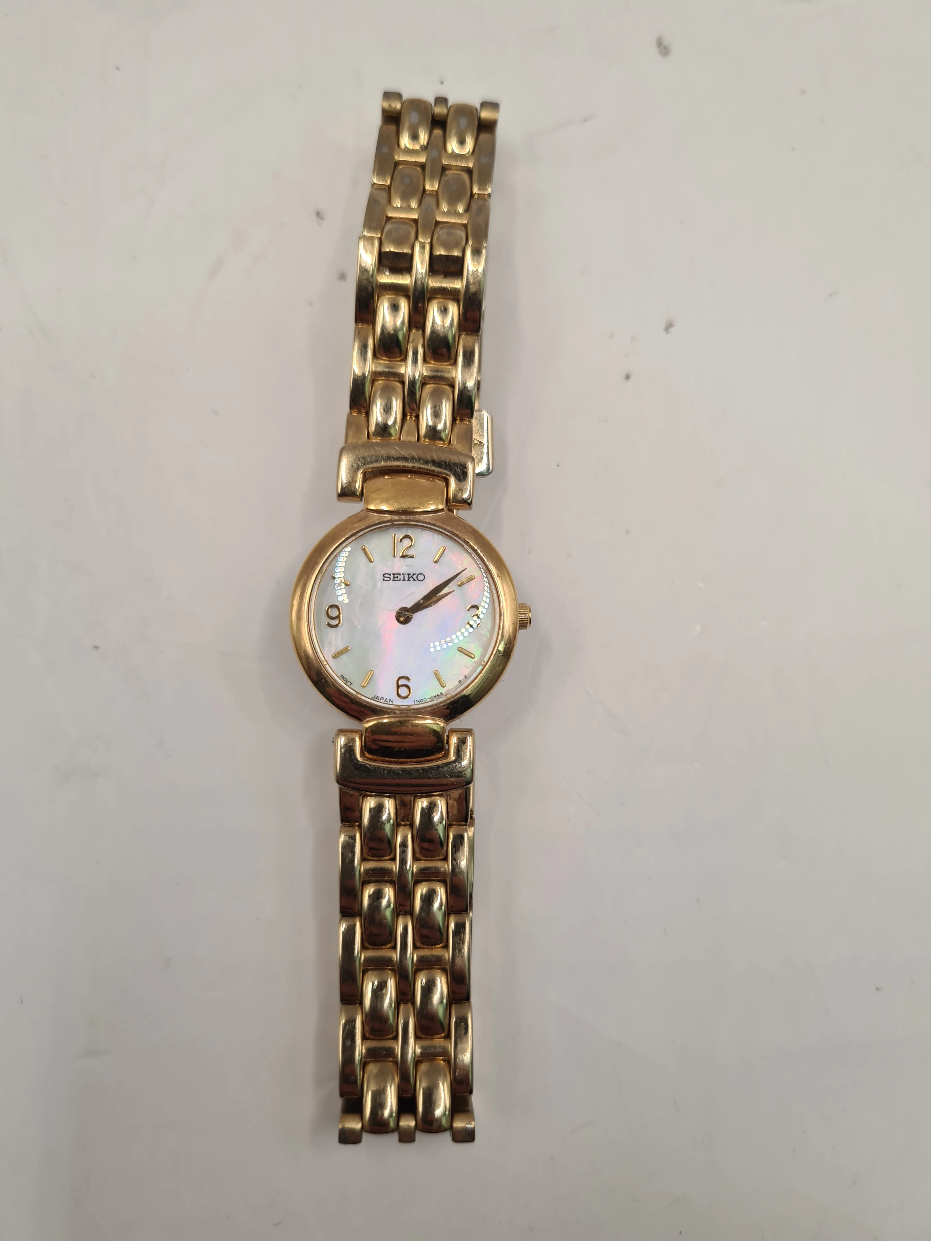 Seiko "Mother Of Pearl" Ladies Watch With Quartz Movement (1N00-0GRO), Boxed - Image 3
