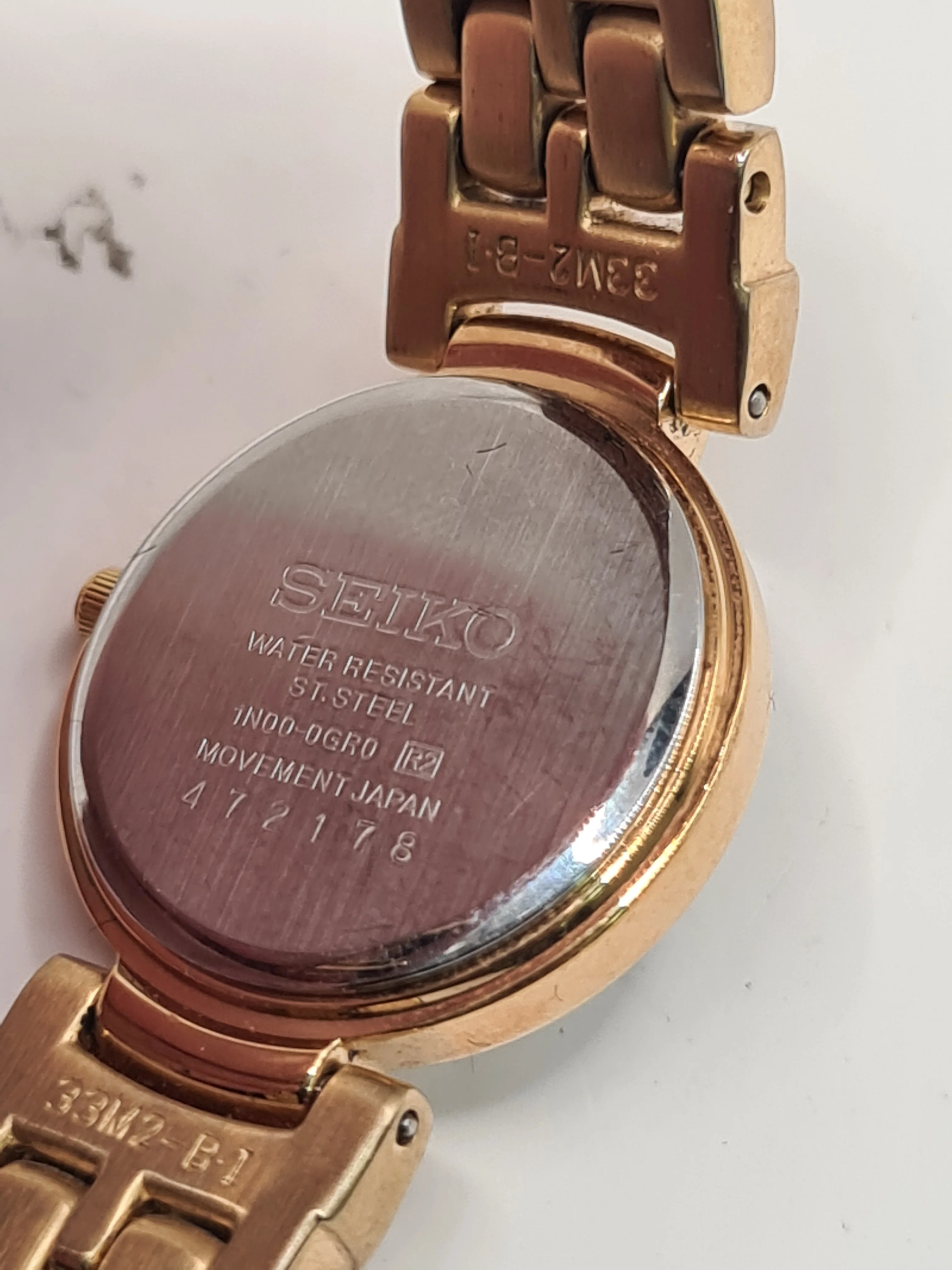 Seiko "Mother Of Pearl" Ladies Watch With Quartz Movement (1N00-0GRO), Boxed - Image 4