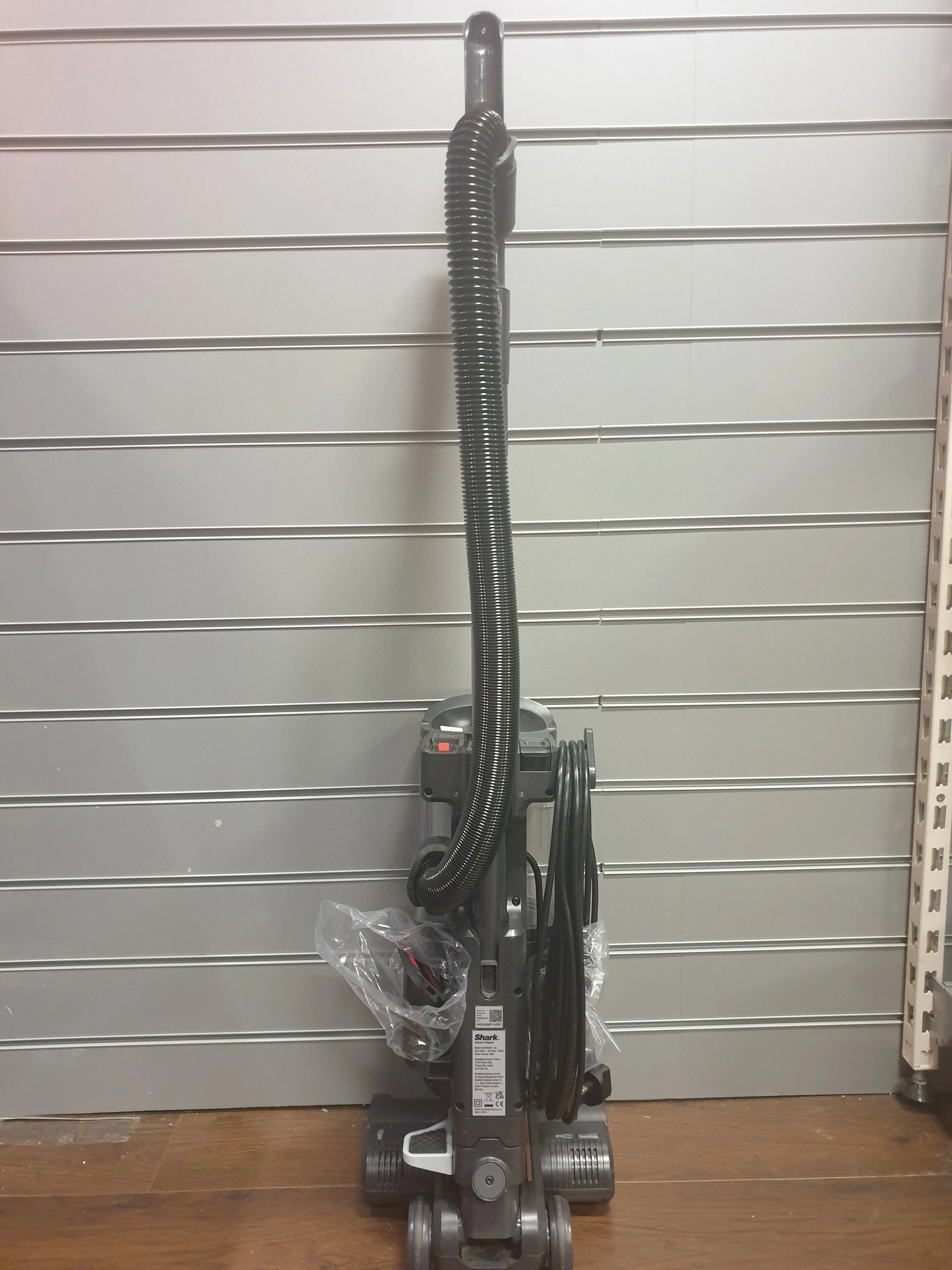 Shark Hoover - Image 2