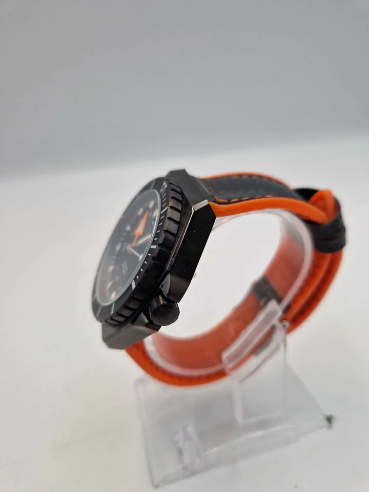 Shield Bubbleback Watch Mens Pro Diver Quartz Watch - Unboxed With Rubber Strap - Image 2