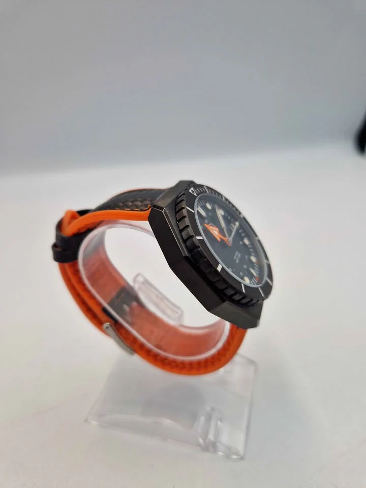 Shield Bubbleback Watch Mens Pro Diver Quartz Watch - Unboxed With Rubber Strap - Image 3