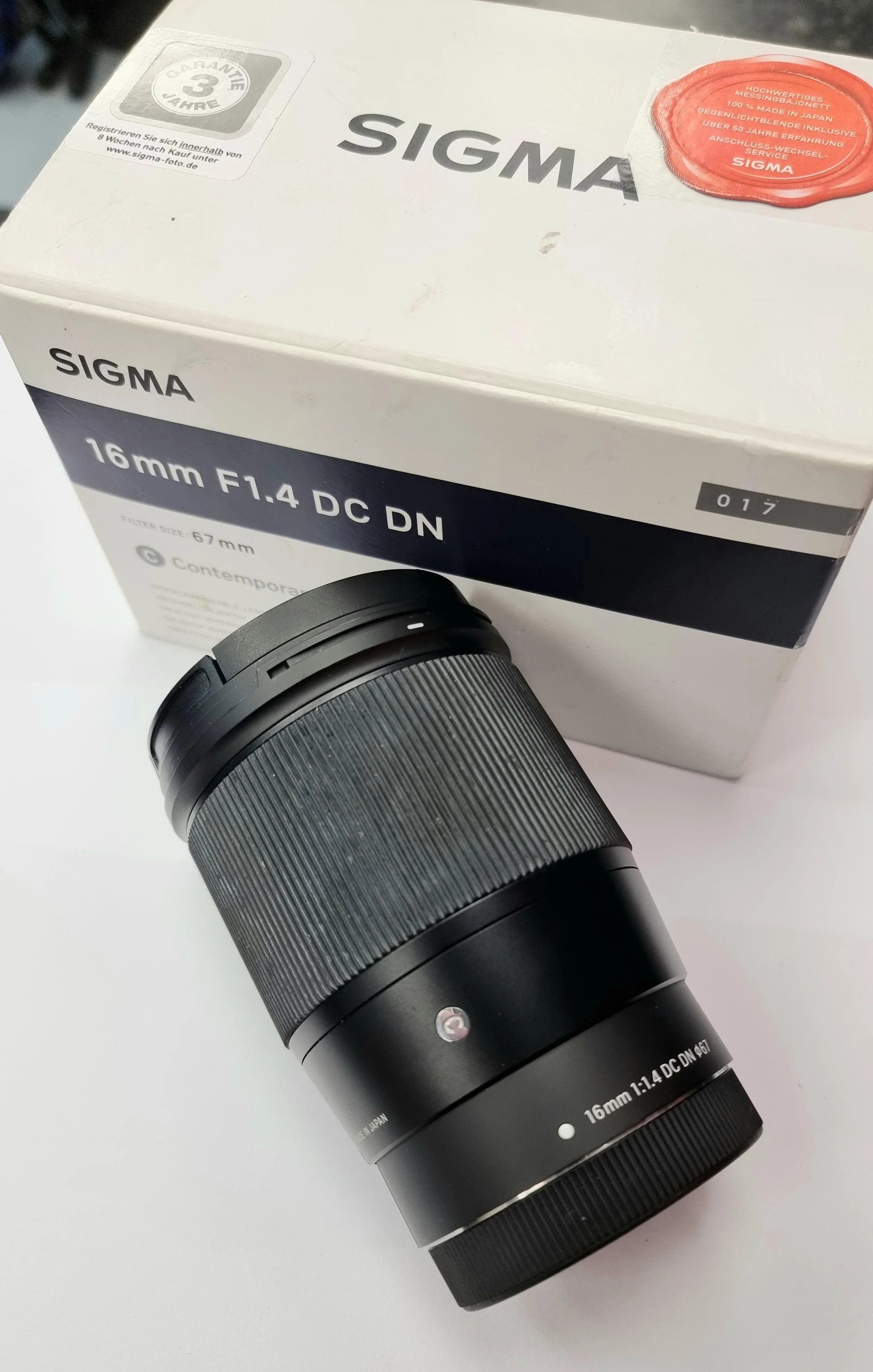 Sigma 16mm F/1.4 DC DN Contemporary Lens (Canon) - Image 3