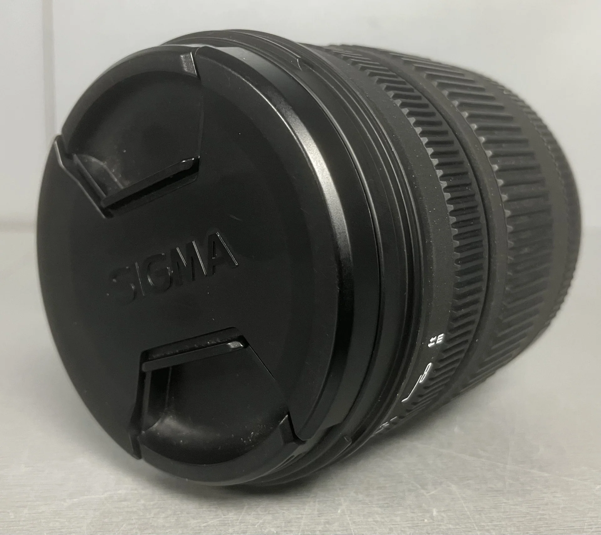 ** May Bank Holiday Sale ** Sigma - 18-50mm f/2.8-4.5 DC OS HSM For Sigma - Image 3
