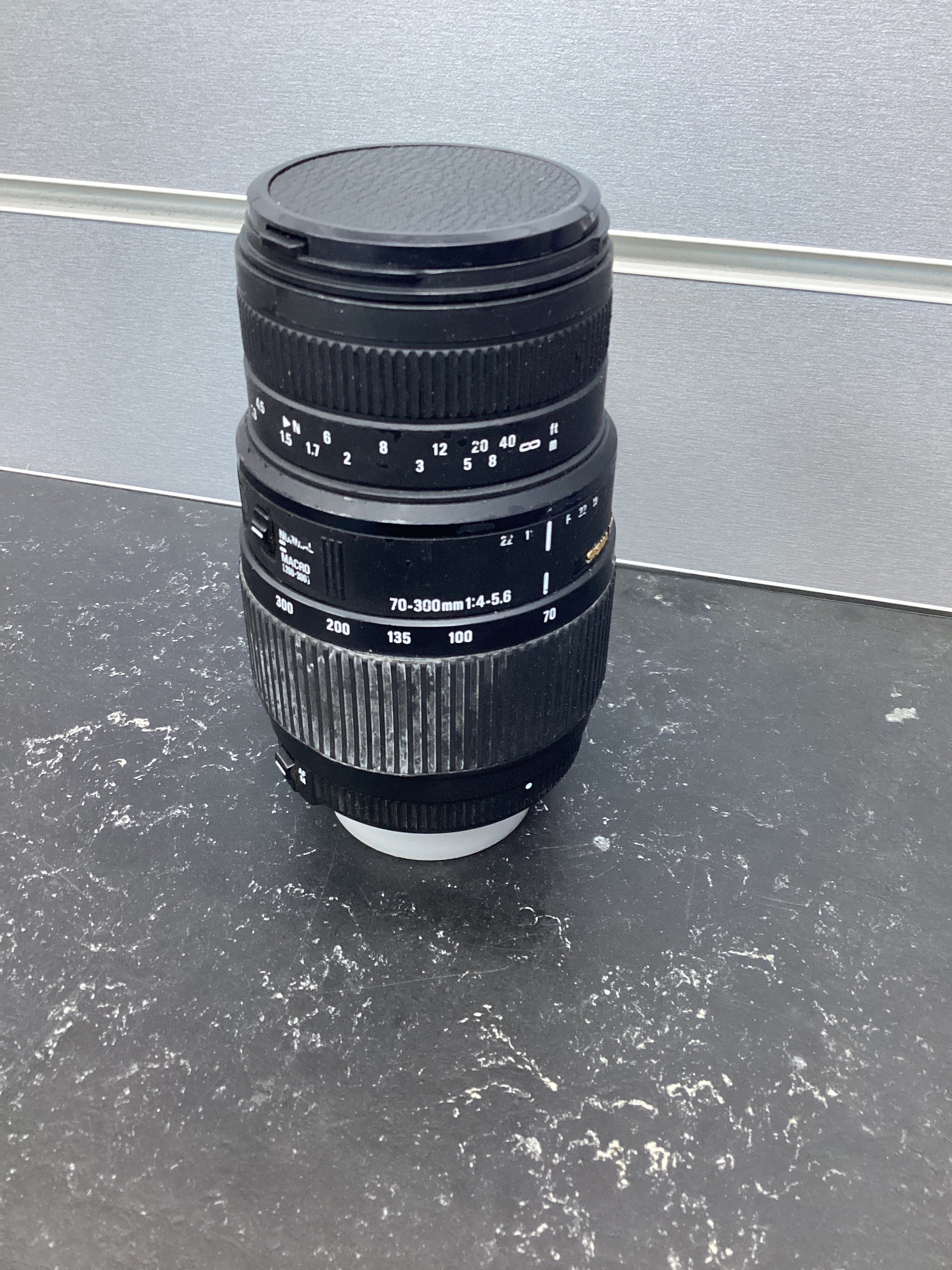 Sigma 70-300mm F4-5.6 DG Refurbished - Image 2