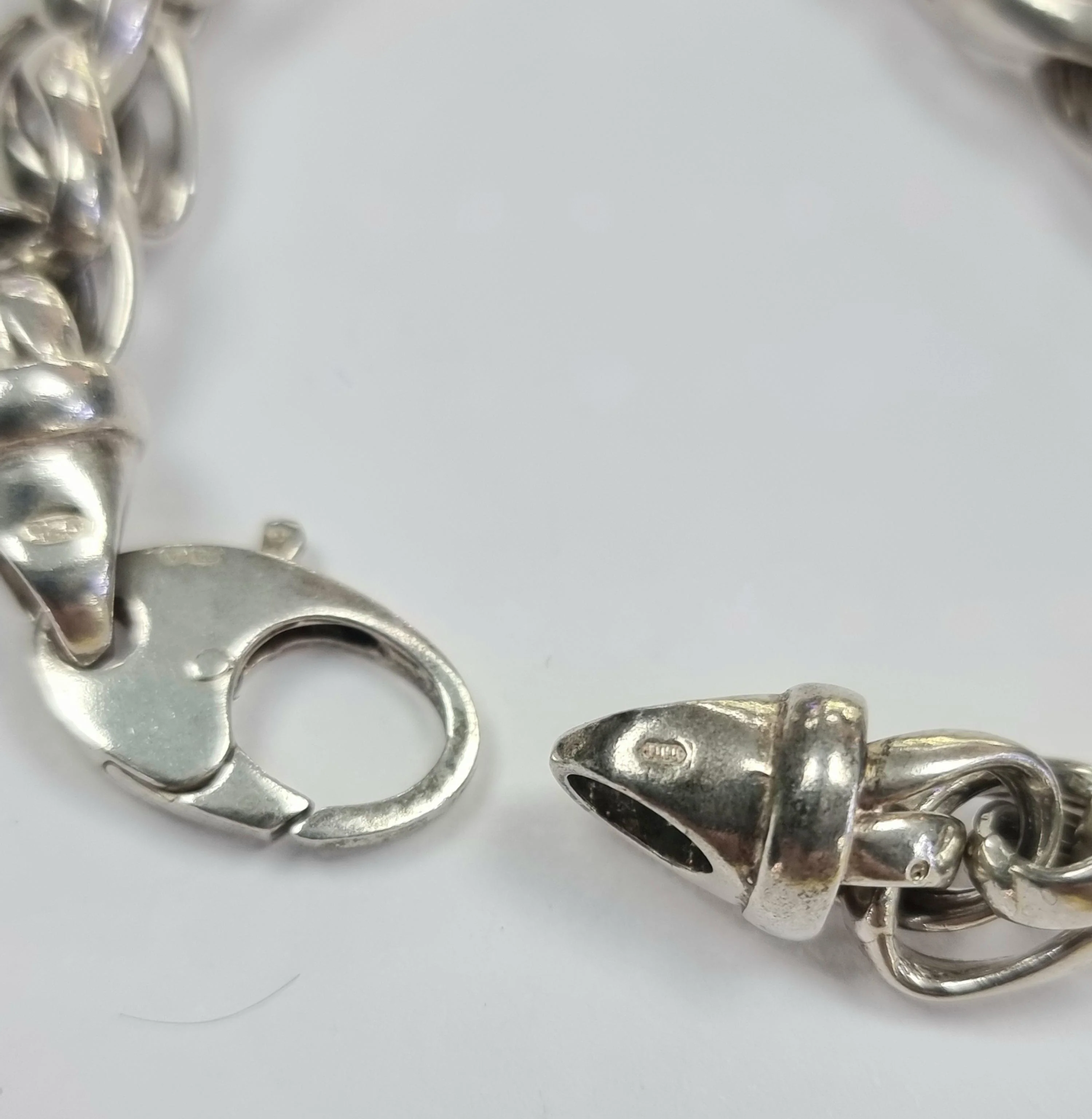 Silver O Linked Bracelet 8" - Image 2