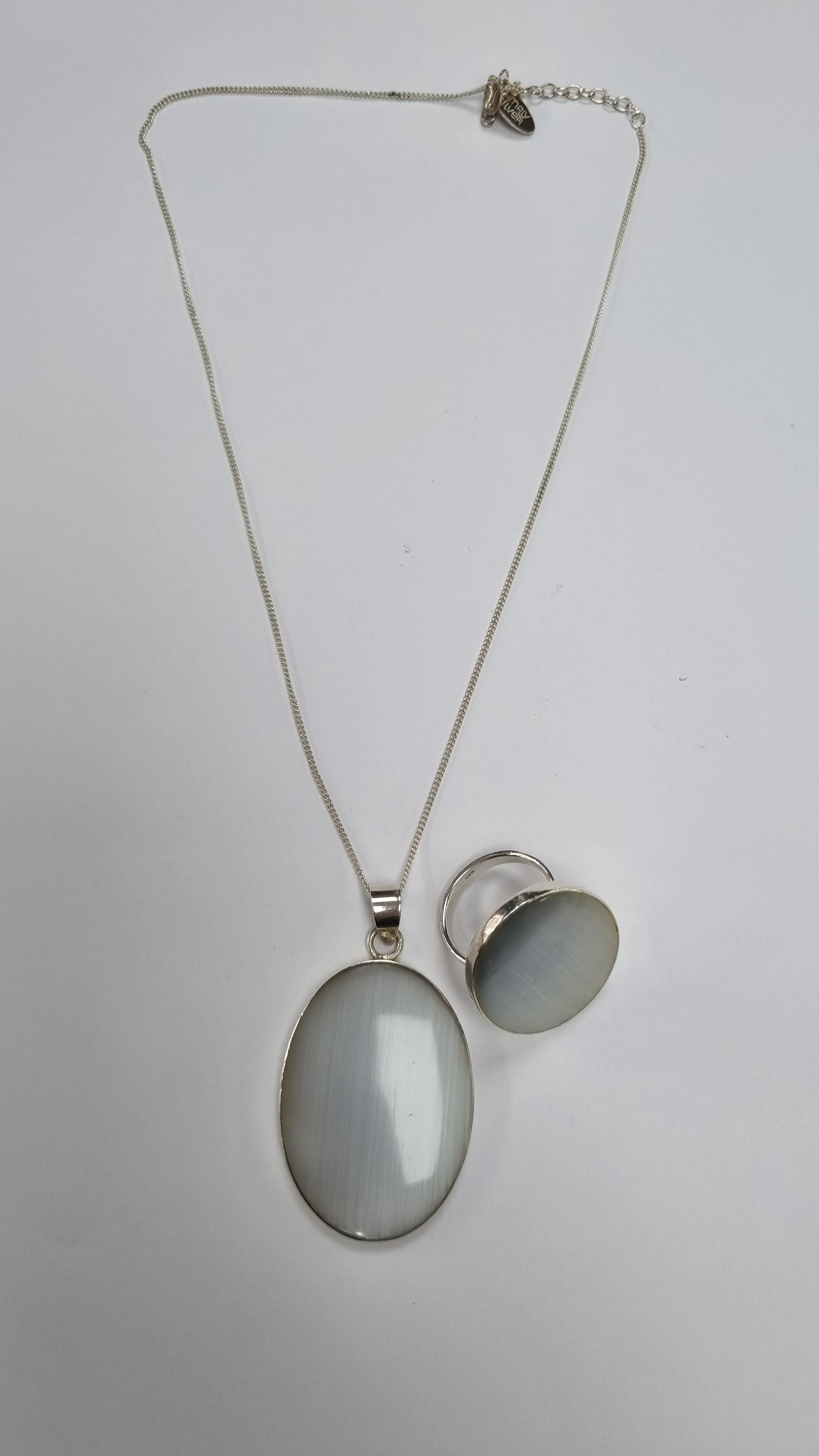 SILVER OVAL RING AND NECKLACE SET - Image 3