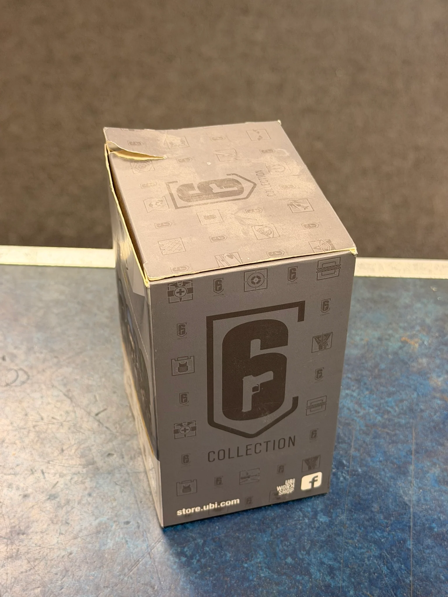 smoke rainbow six figure - Image 3