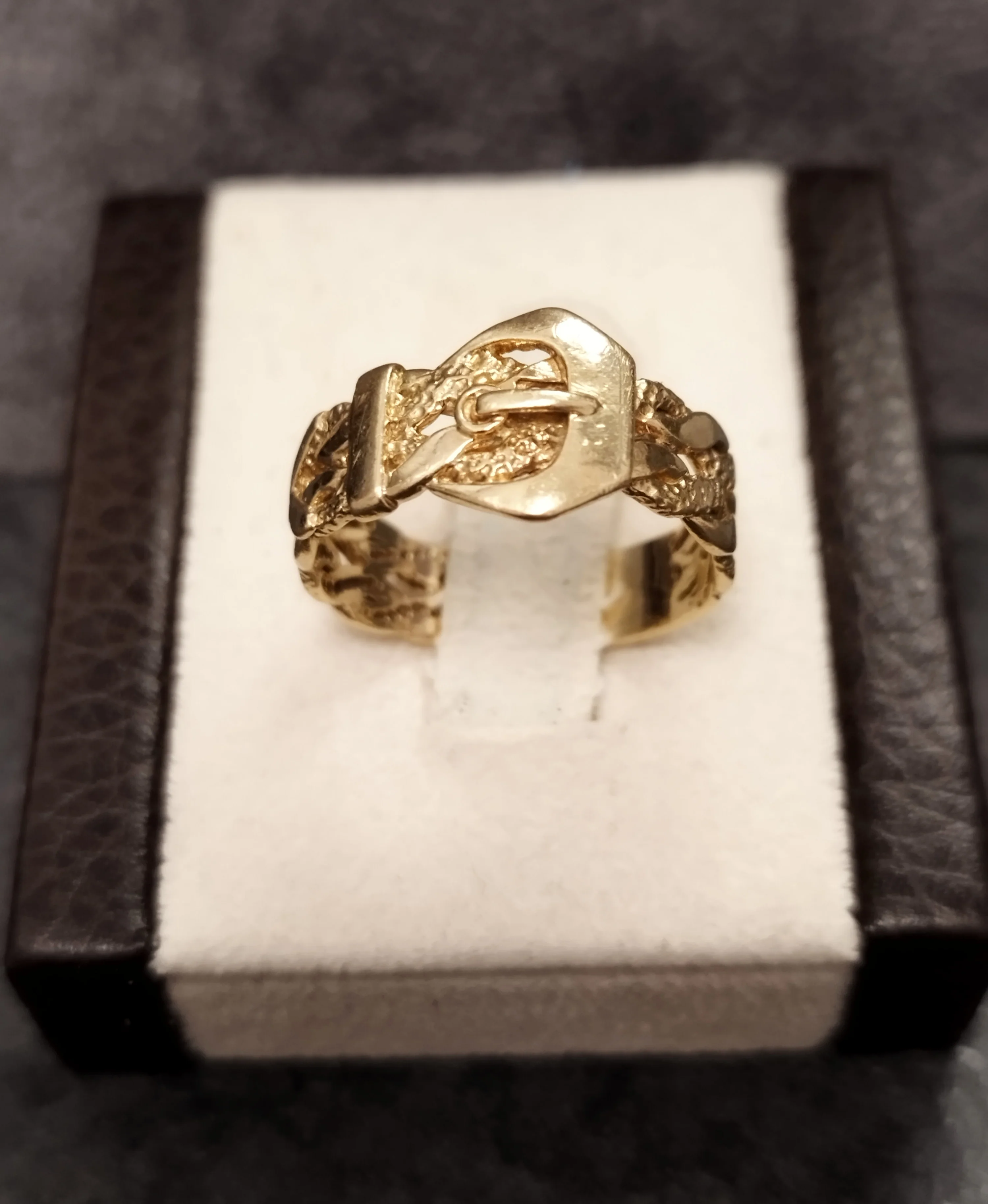 Solid 9ct Yellow Gold Textured Buckle Ring Size - Q