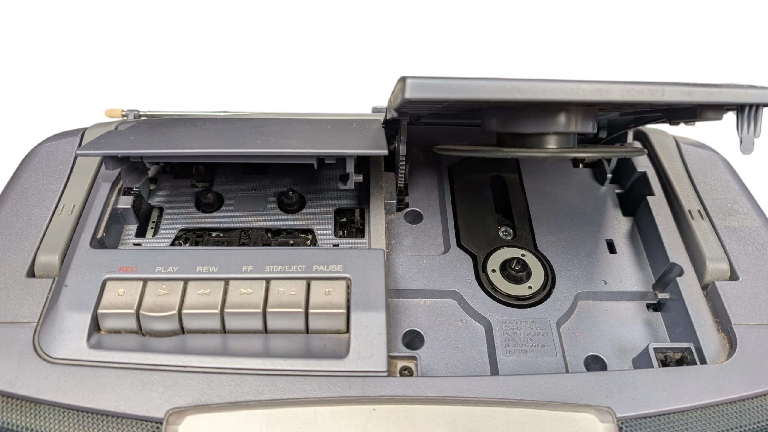 Sony CFD-V7 Cassette/CD Boombox *COLLECTION ONLY* - Image 3