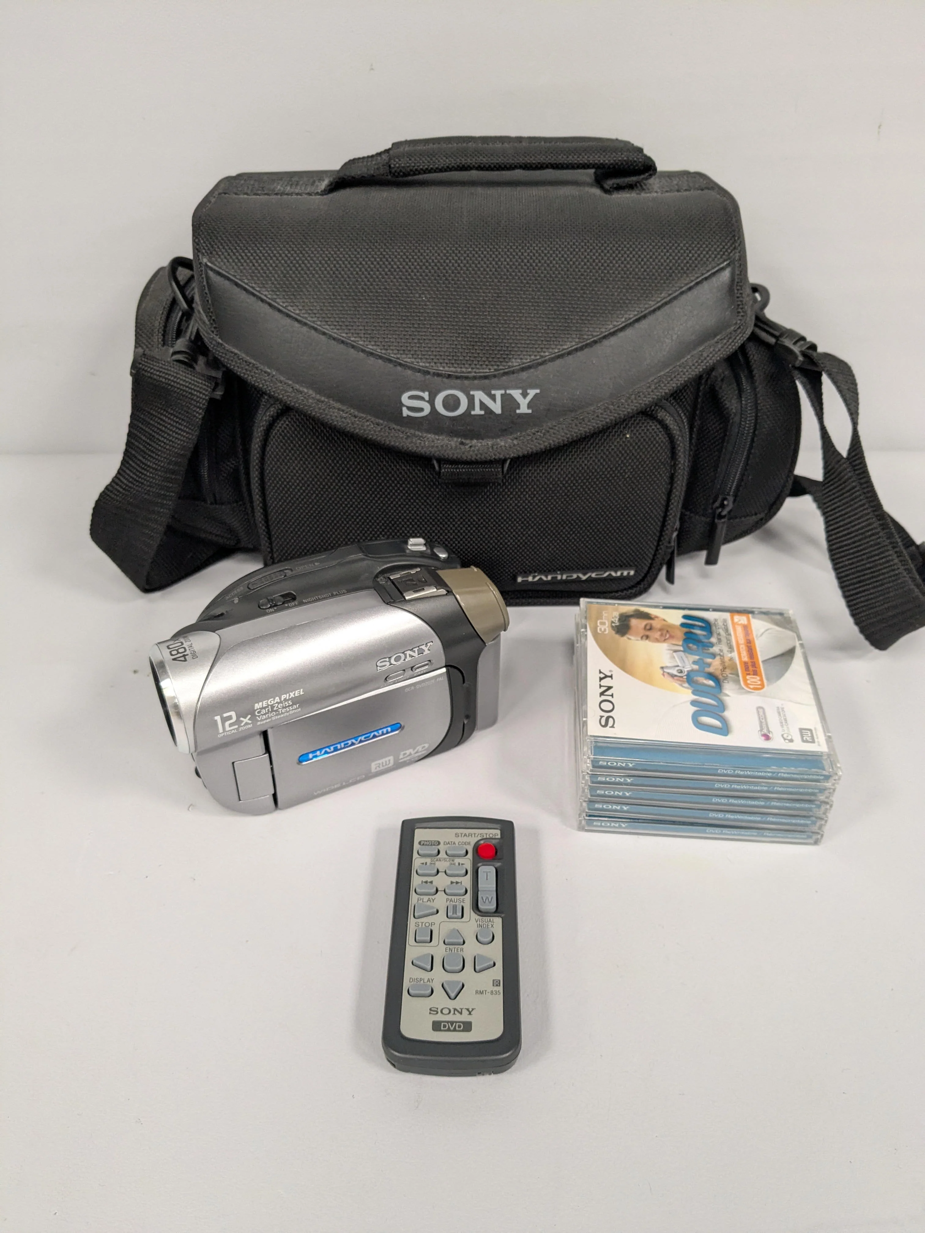 Sony DCR-DVD202E Camcorder - Image 2