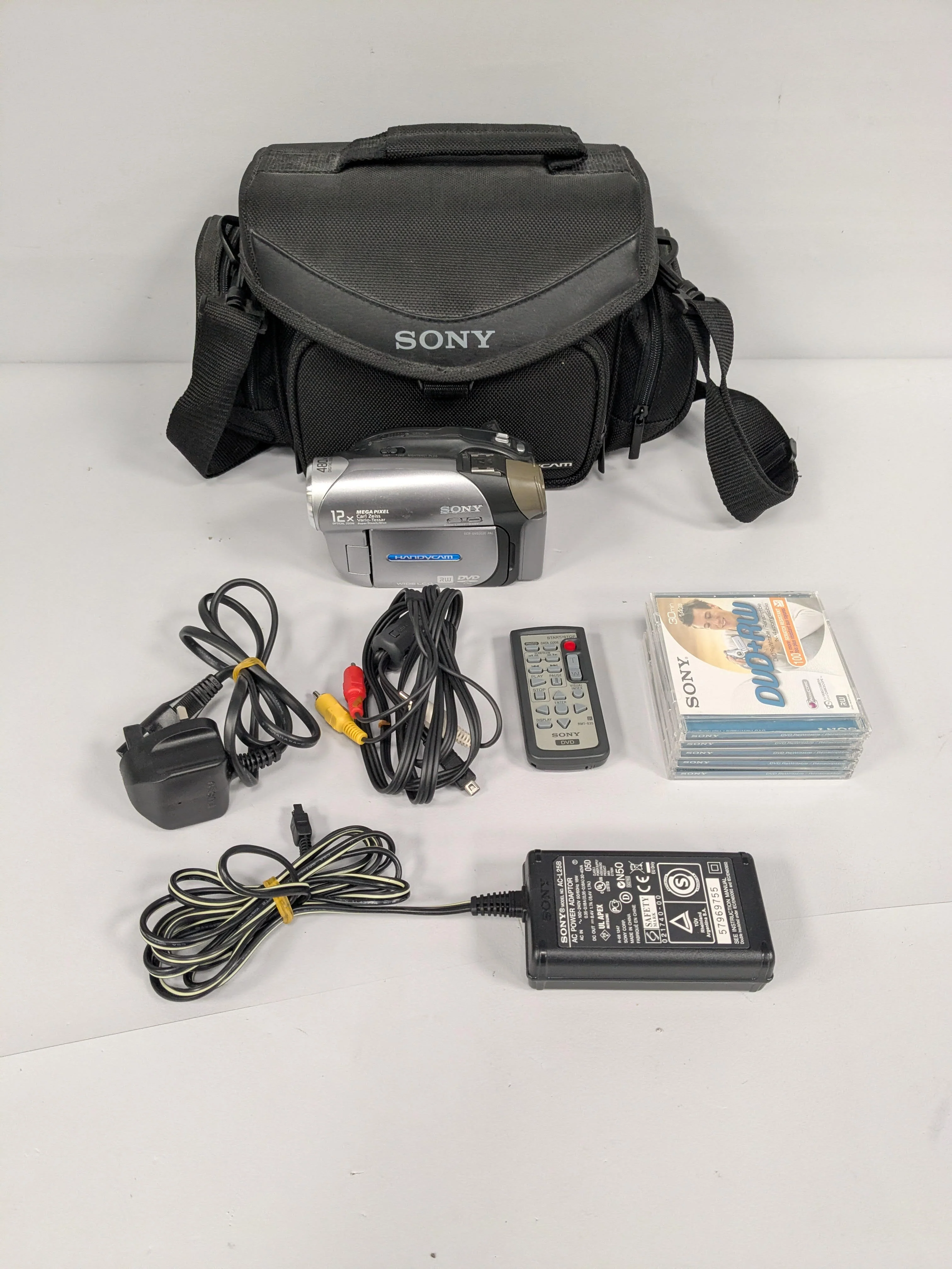Sony DCR-DVD202E Camcorder - Image 4