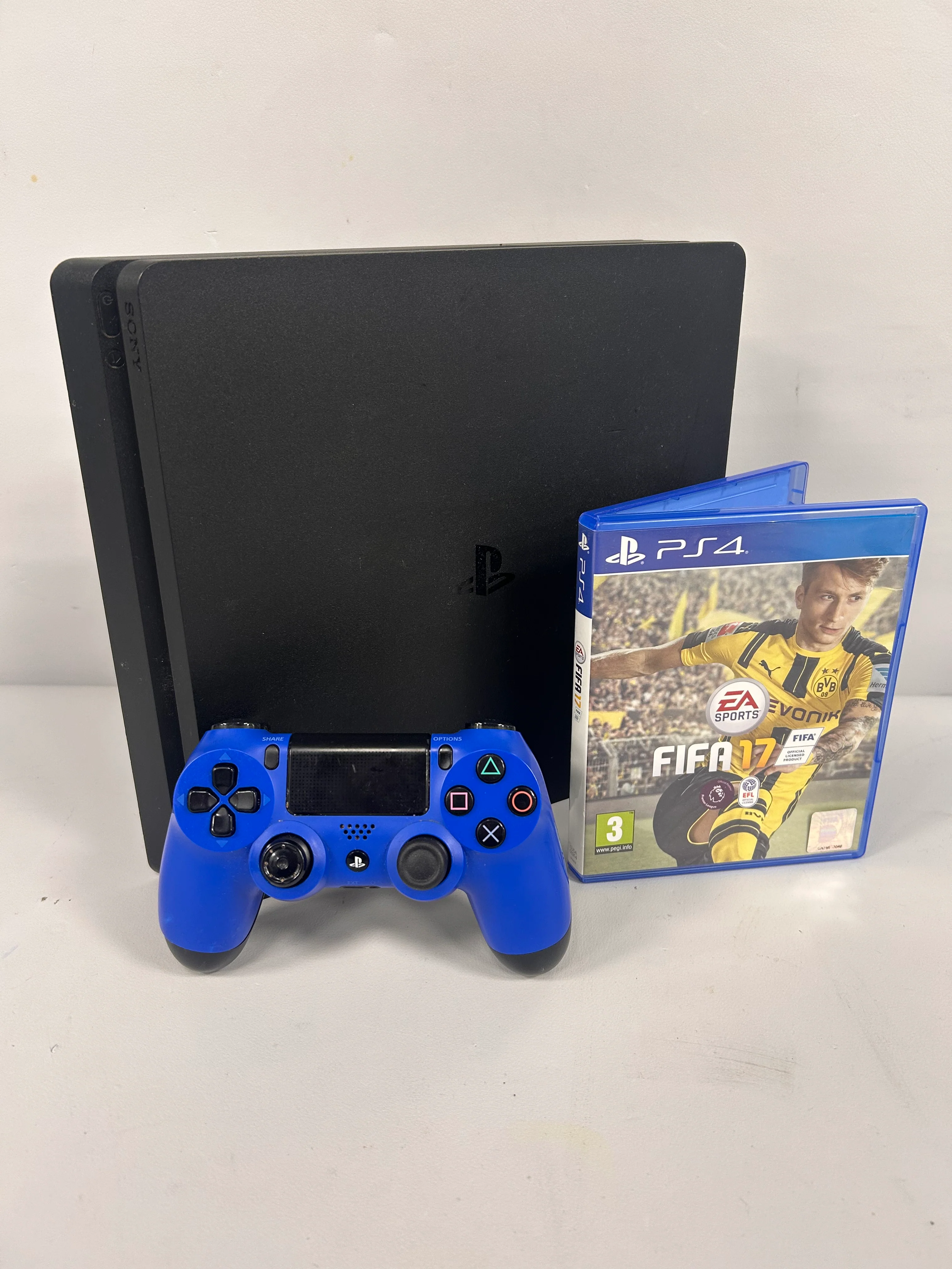 Sony PlayStation 4 1TB - FIFA 17 Package - Image 2