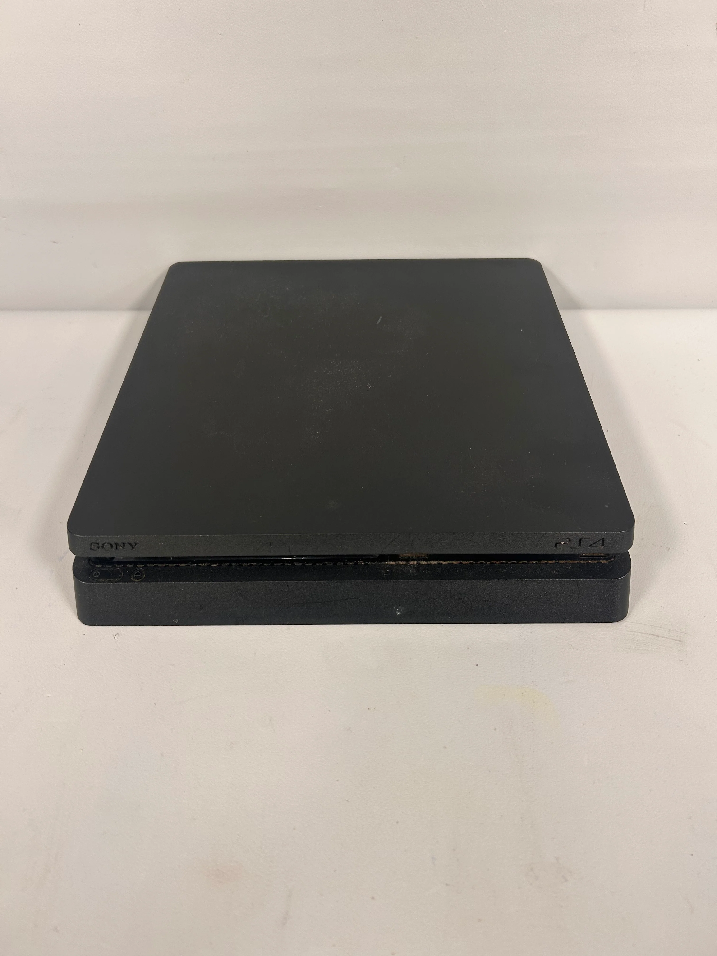 Sony PlayStation 4 1TB - FIFA 17 Package - Image 4