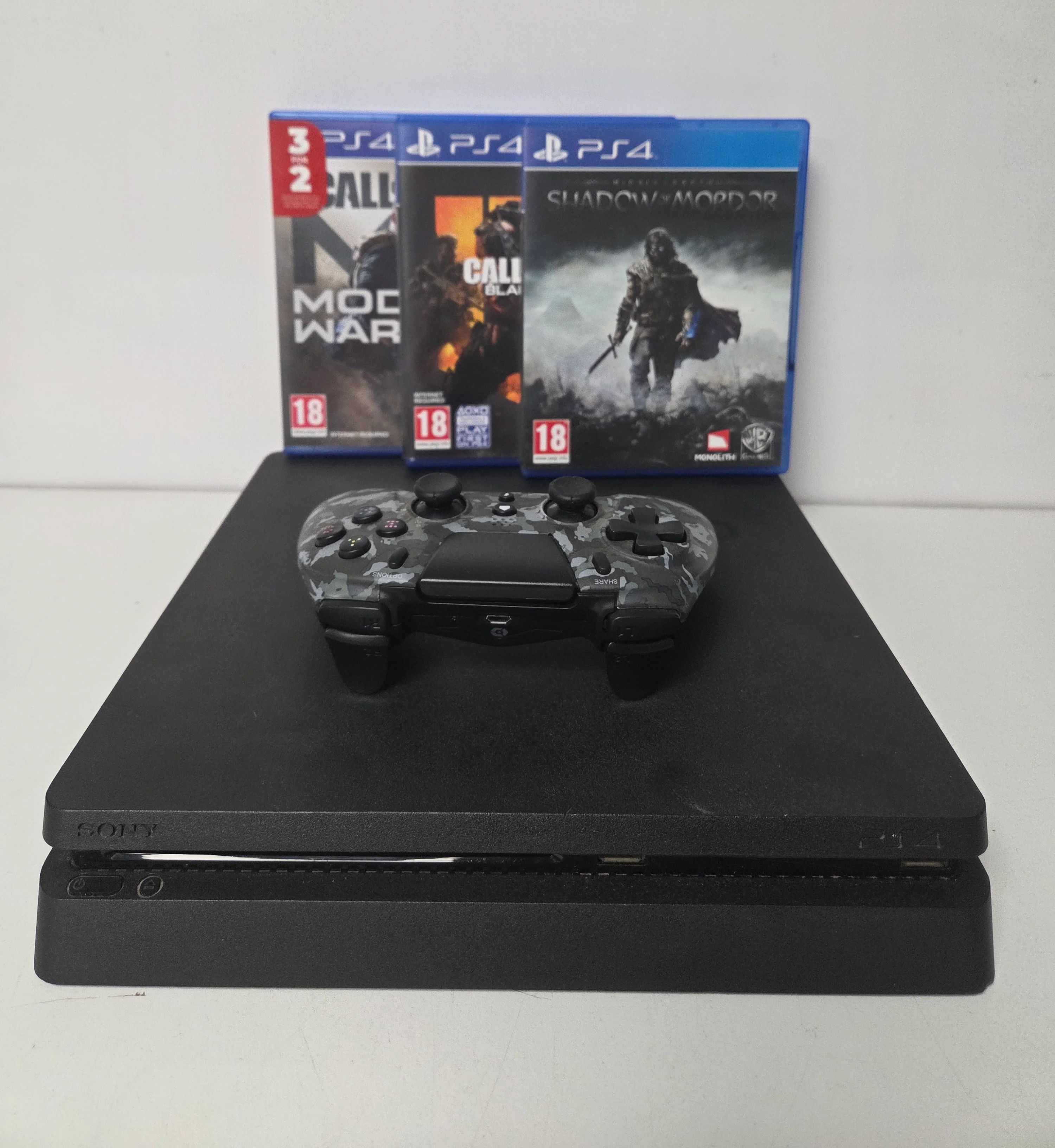 Sony Playstation 4 500GB Slim Console - Black with 3 Games - Image 2