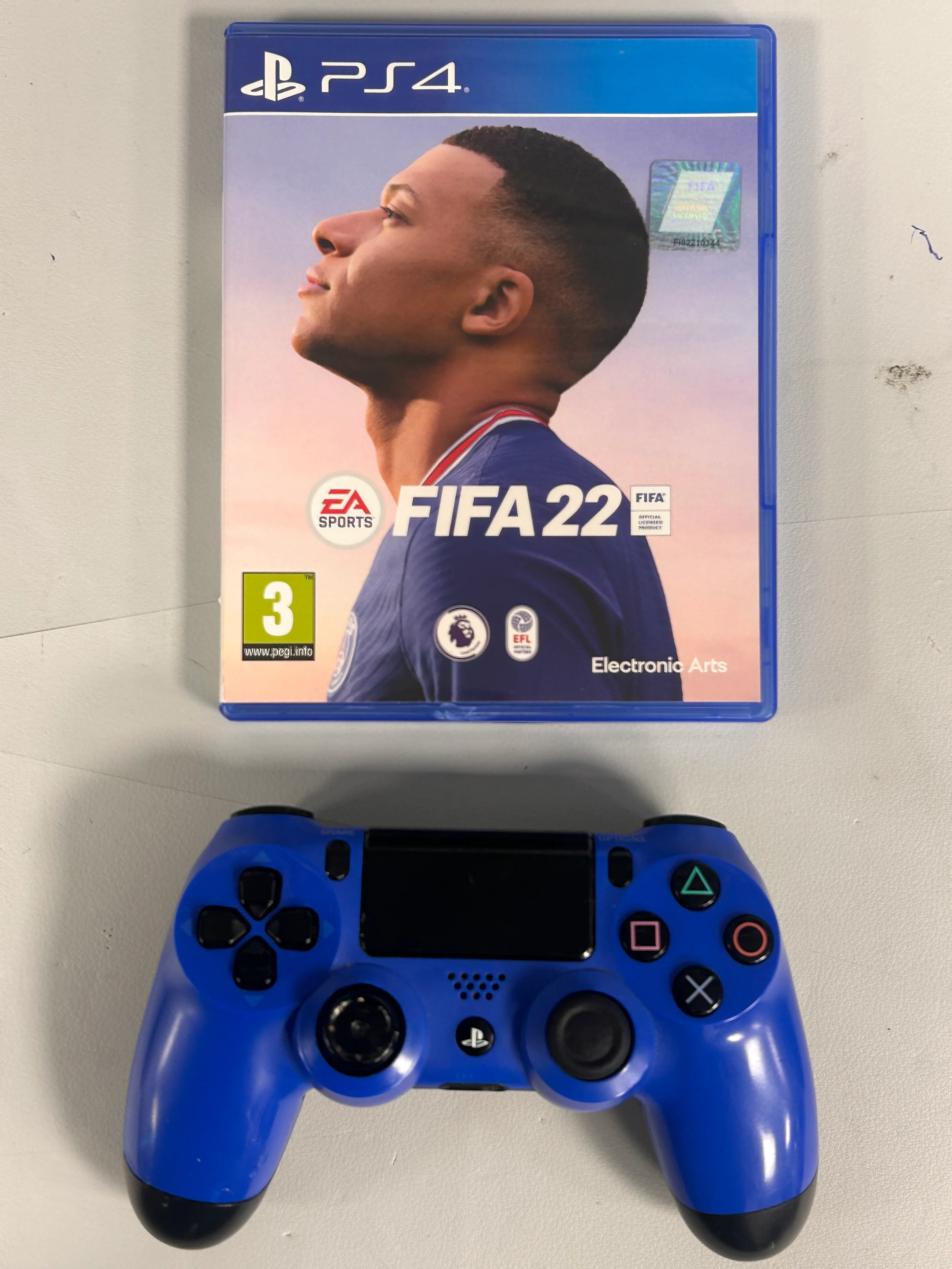 Sony PlayStation 4 Pro 1TB - FIFA 22 - Image 3