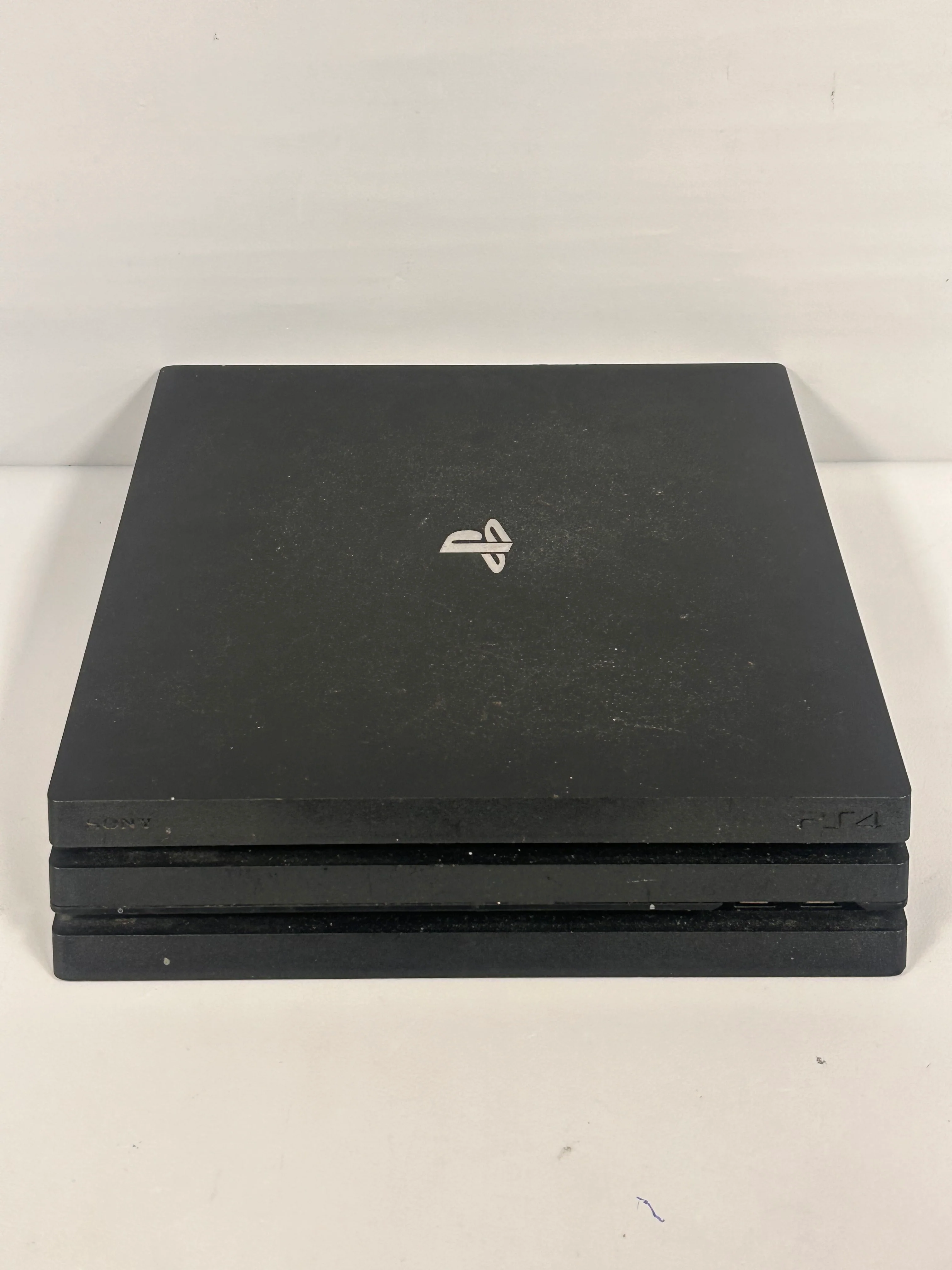 Sony PlayStation 4 Pro 1TB - Watch Dogs - Image 3