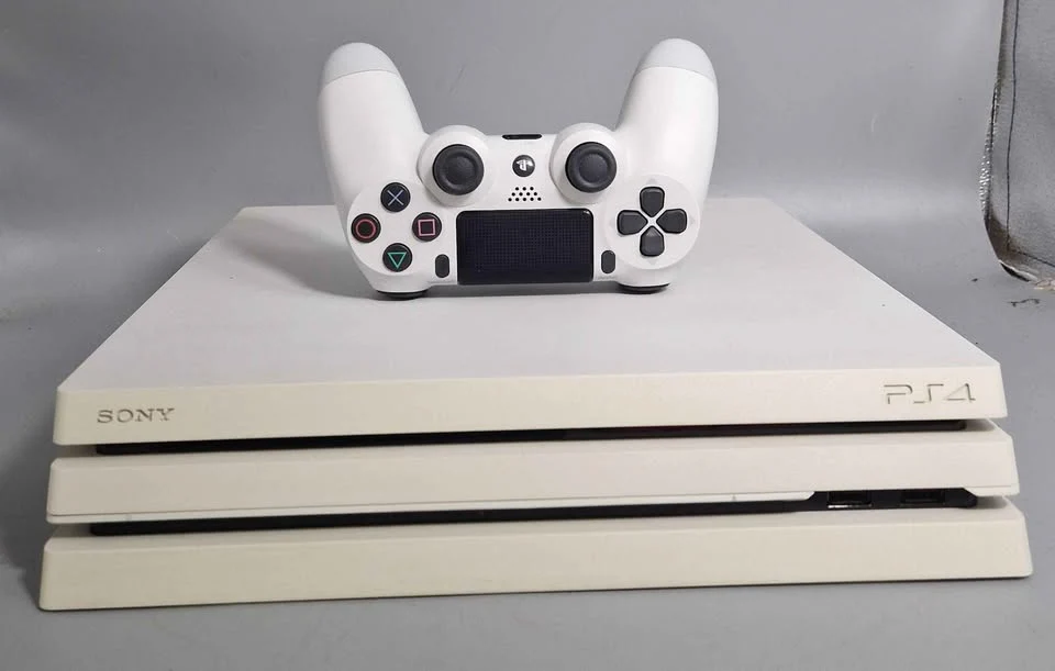 Sony Playstation 4 Pro Console, 1TB Glacier White (No Game/DLC), Boxed - Image 3