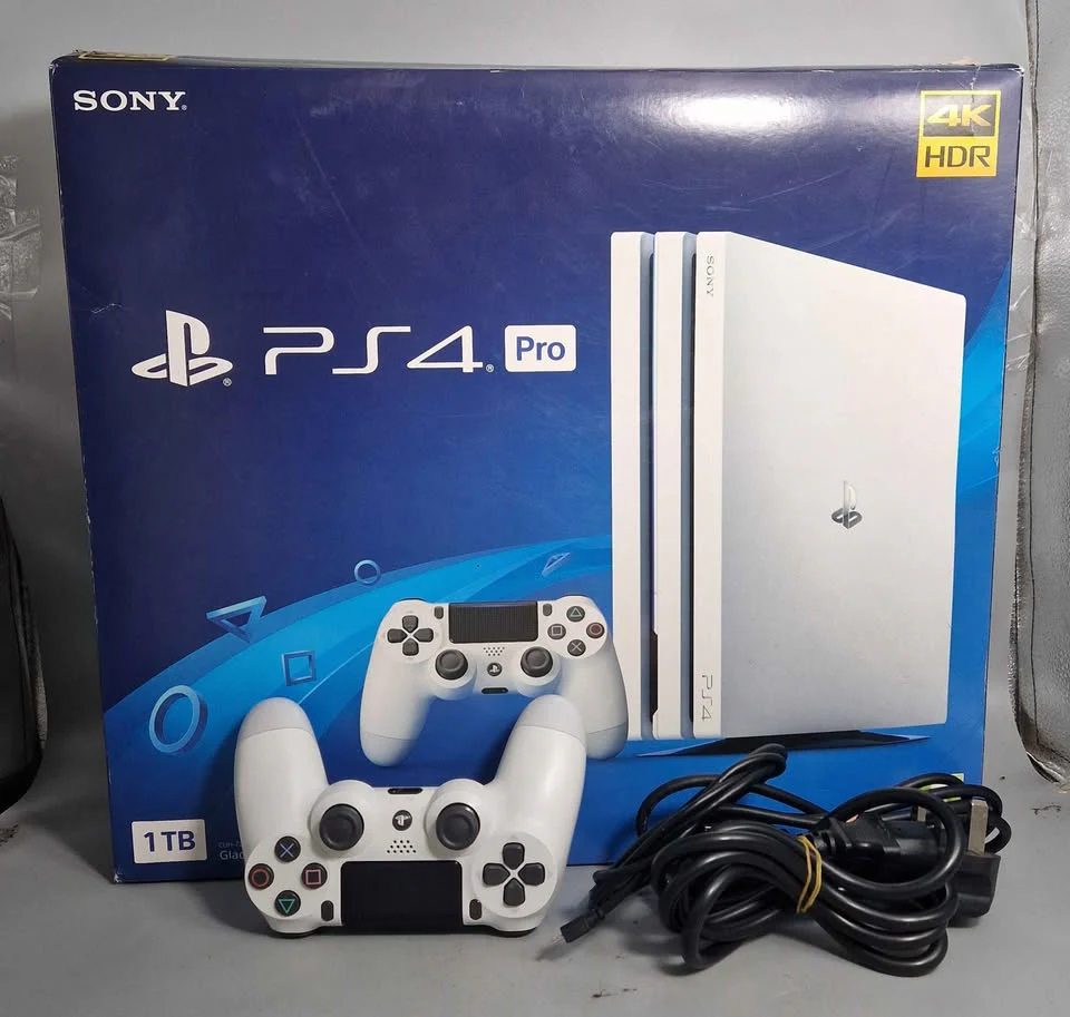 Sony Playstation 4 Pro Console, 1TB Glacier White (No Game/DLC), Boxed - Image 4