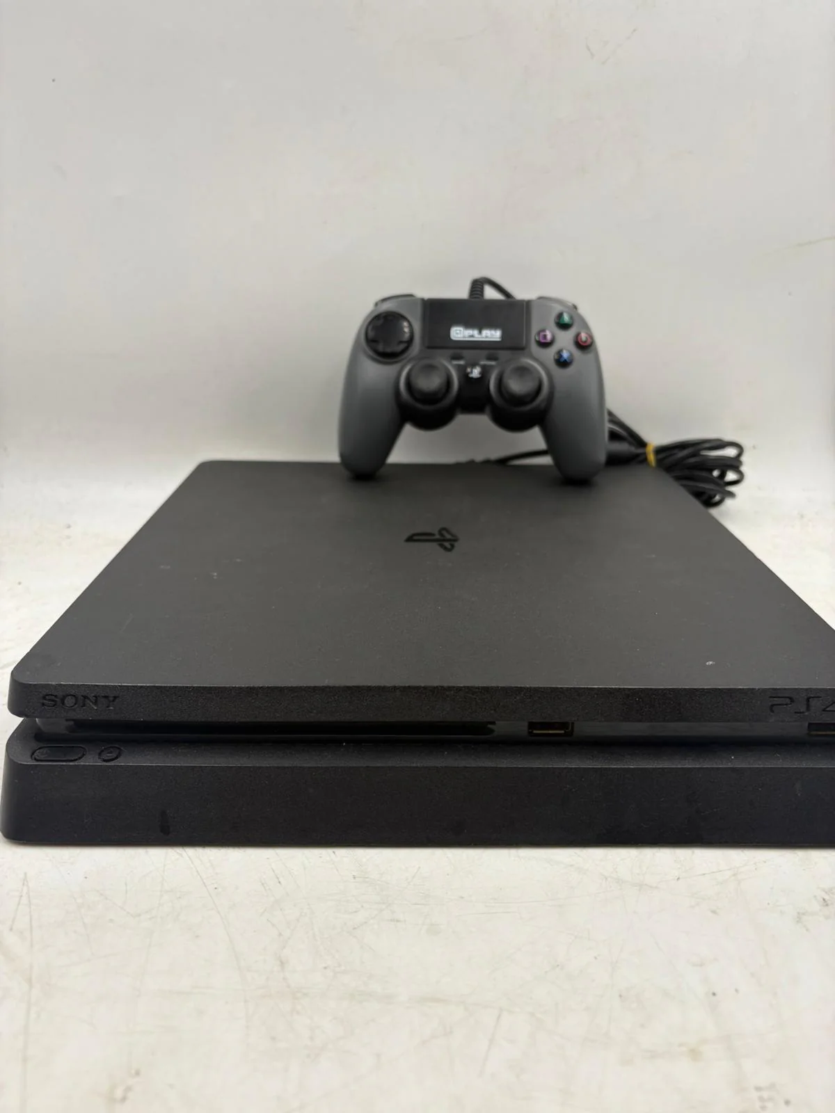 Sony PlayStation 4 Slim Console - Image 2