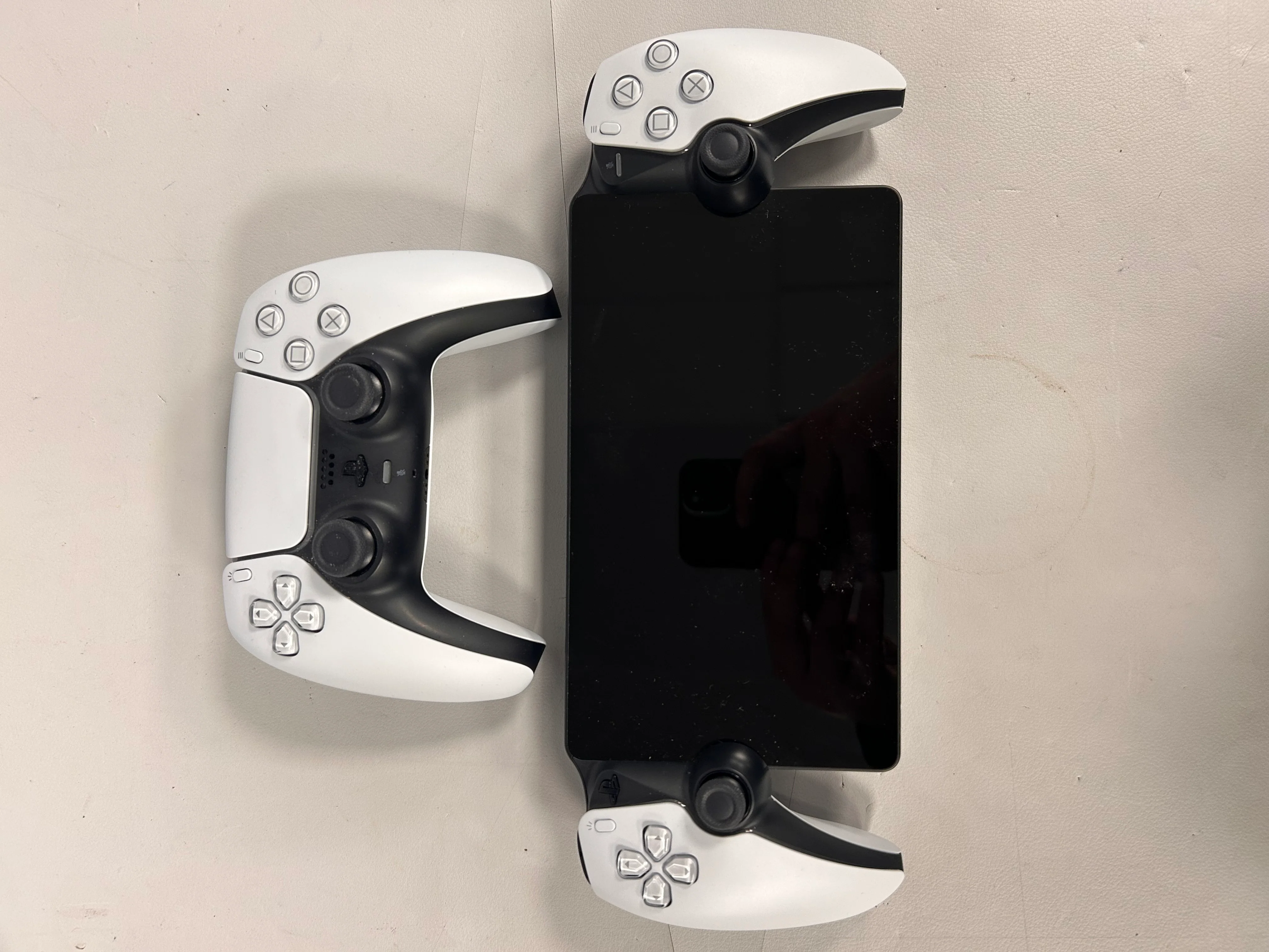 Sony PlayStation 5 Digital Edition 1TB & PS Portal Bundle - Image 3