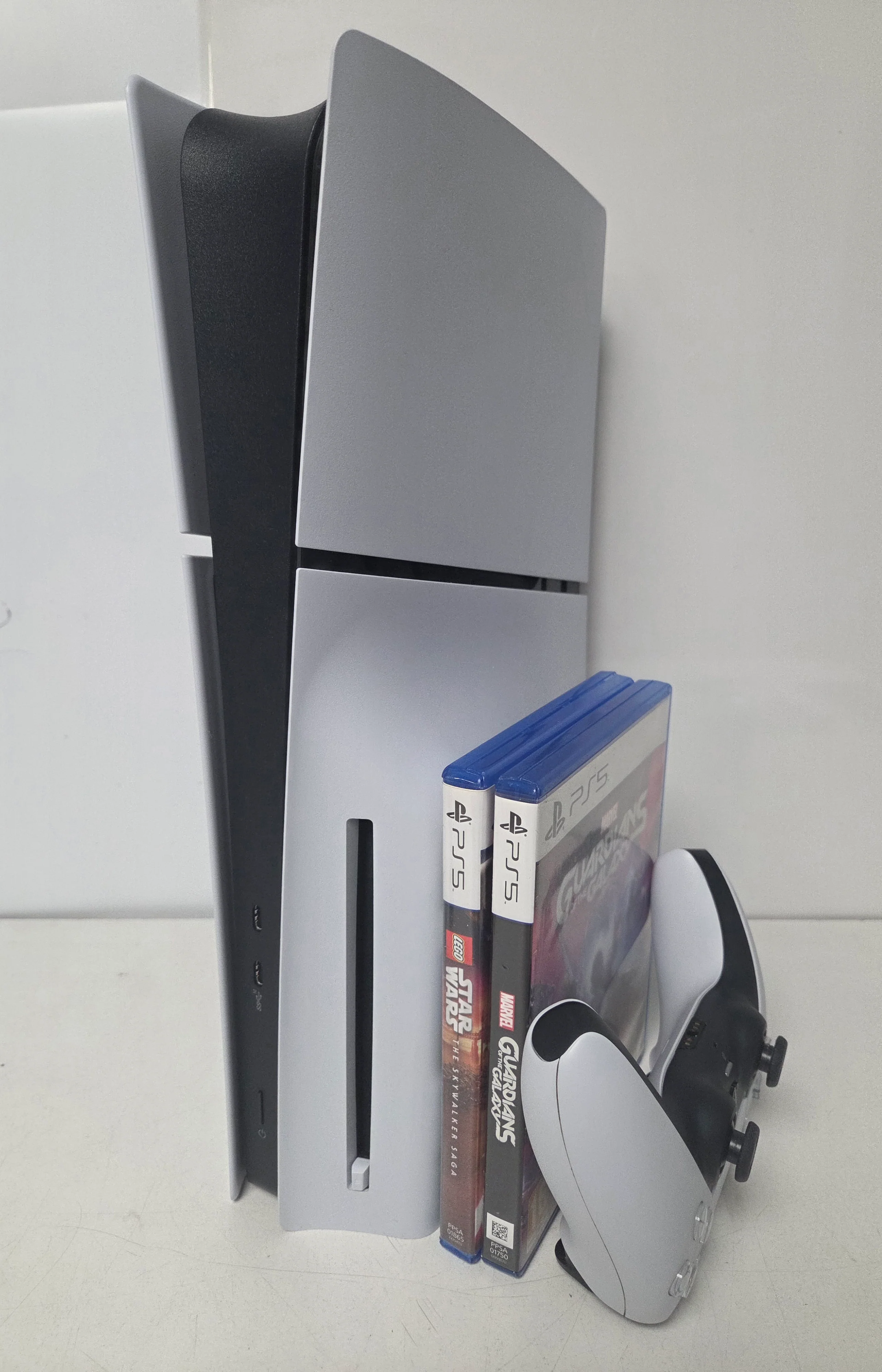 Sony PlayStation 5 Slim 1TB With 2 Games - Image 2