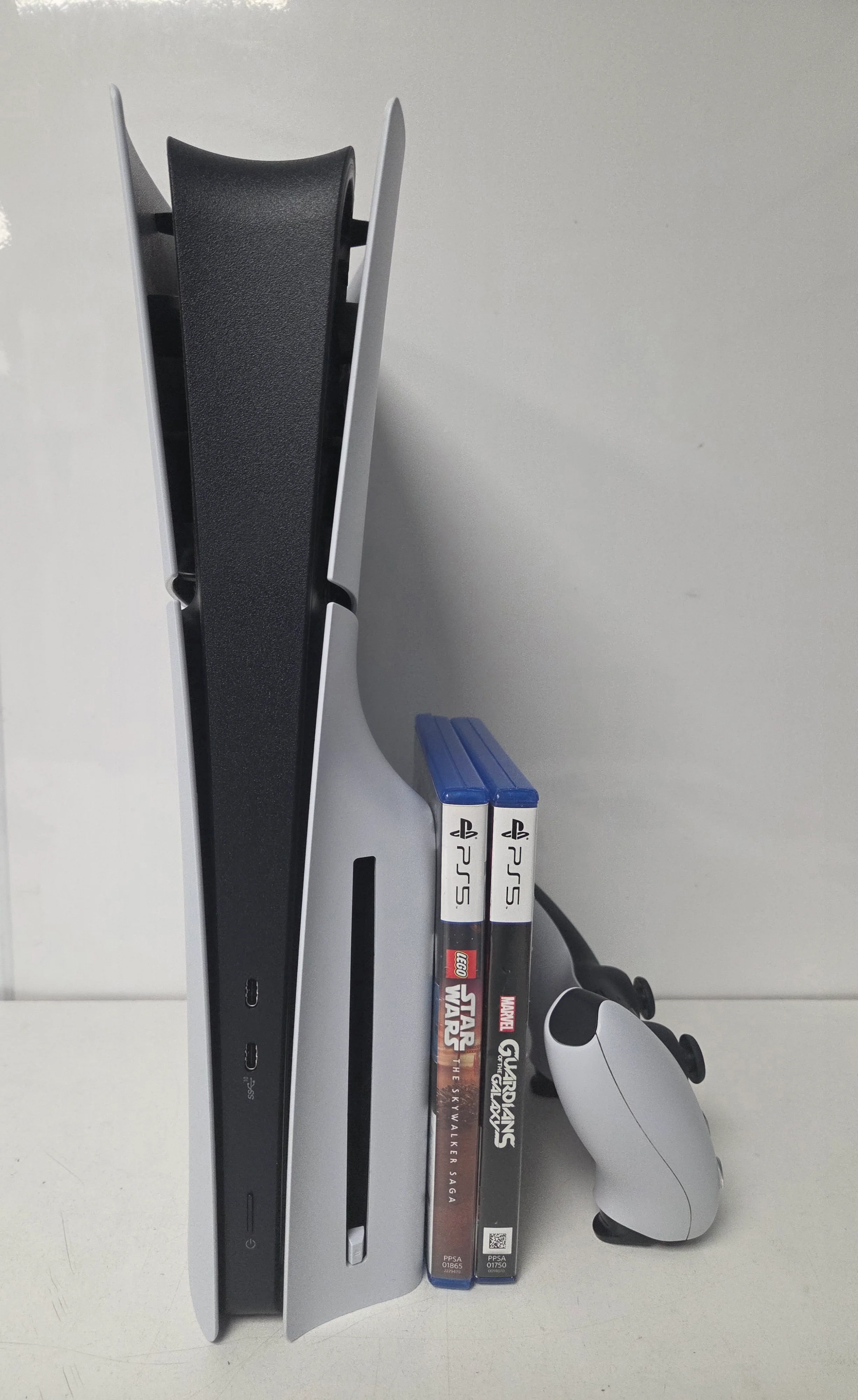 Sony PlayStation 5 Slim 1TB With 2 Games - Image 3