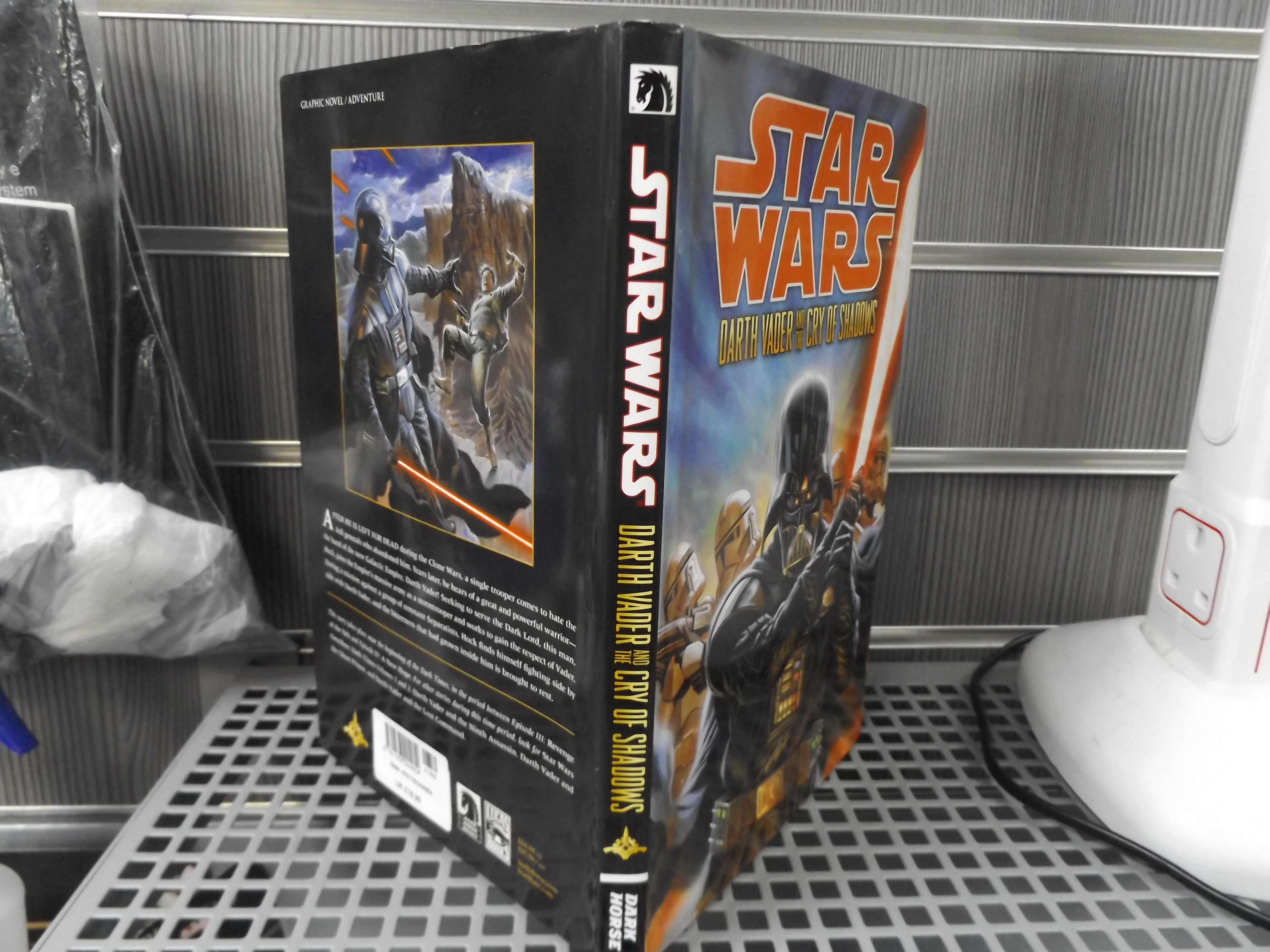 Star Wars: Darth Vader And The Cry Of Shadows - Hardcover - Graphic - Image 3