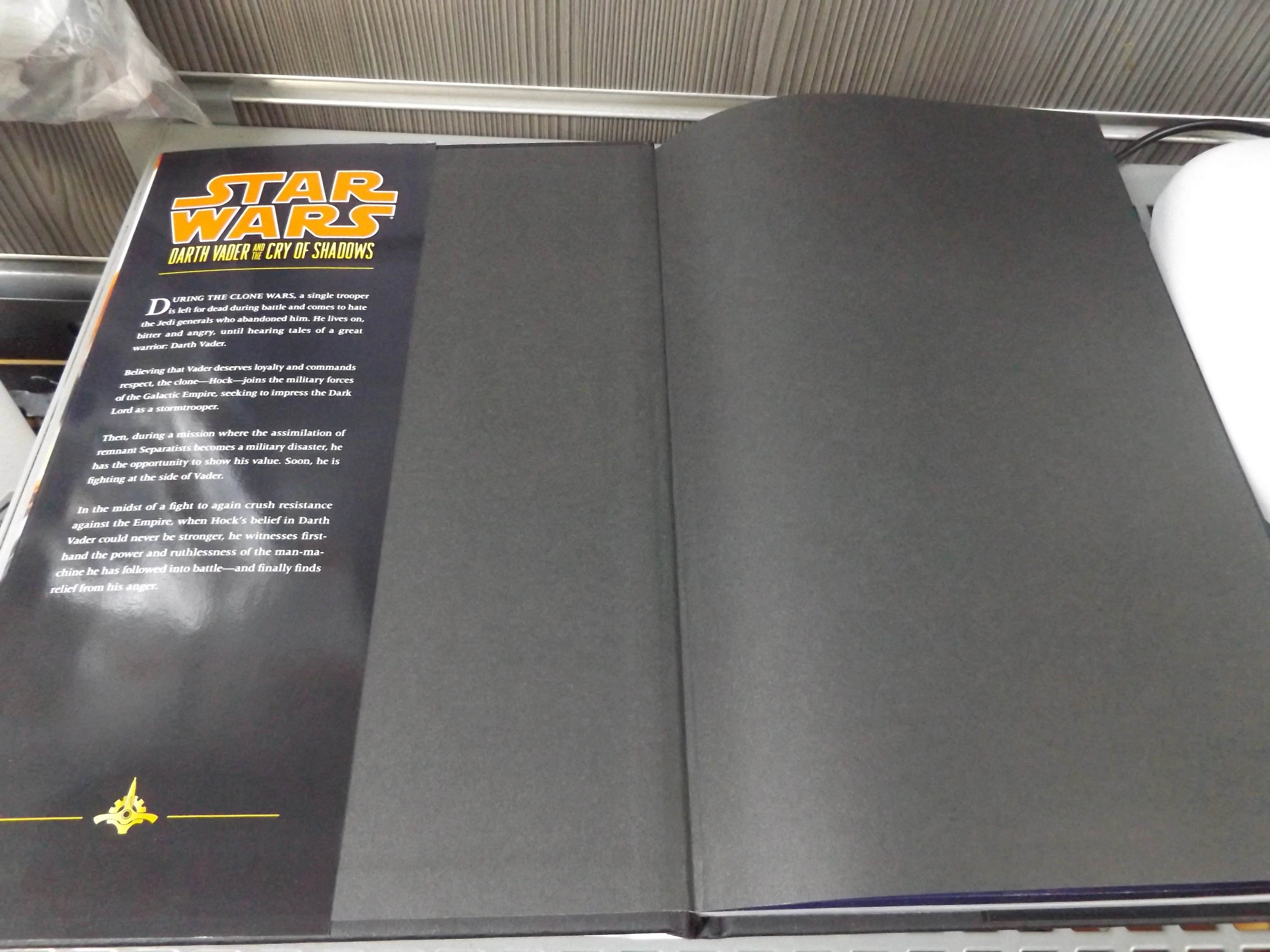 Star Wars: Darth Vader And The Cry Of Shadows - Hardcover - Graphic - Image 4