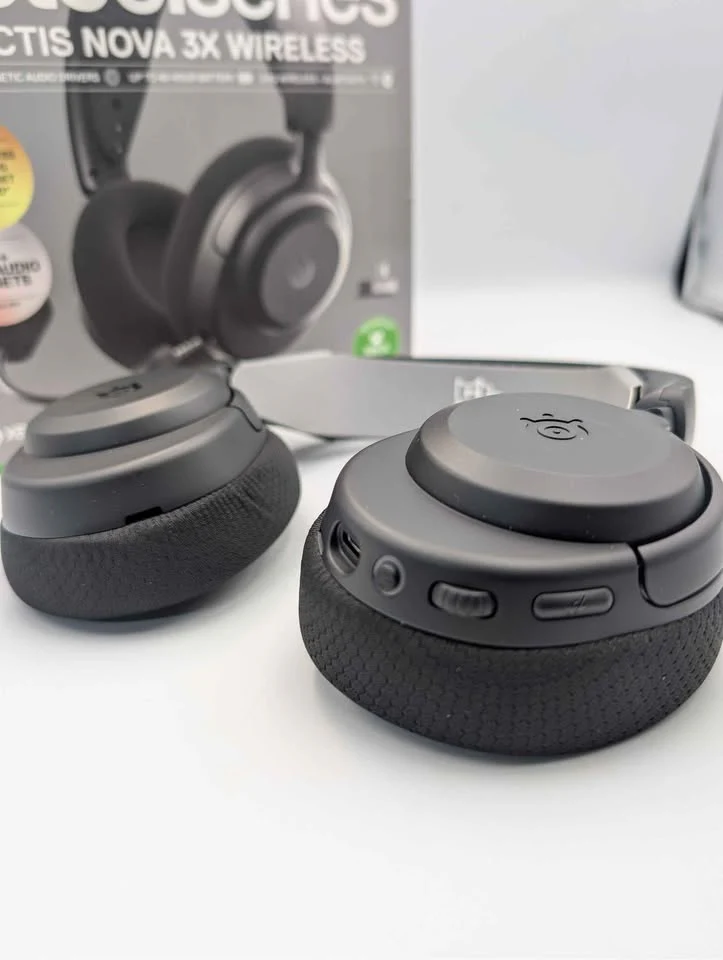 SteelSeries Arctis Nova 3X Wireless Over Ear Headphones - Black **BRAND NEW** - Image 4