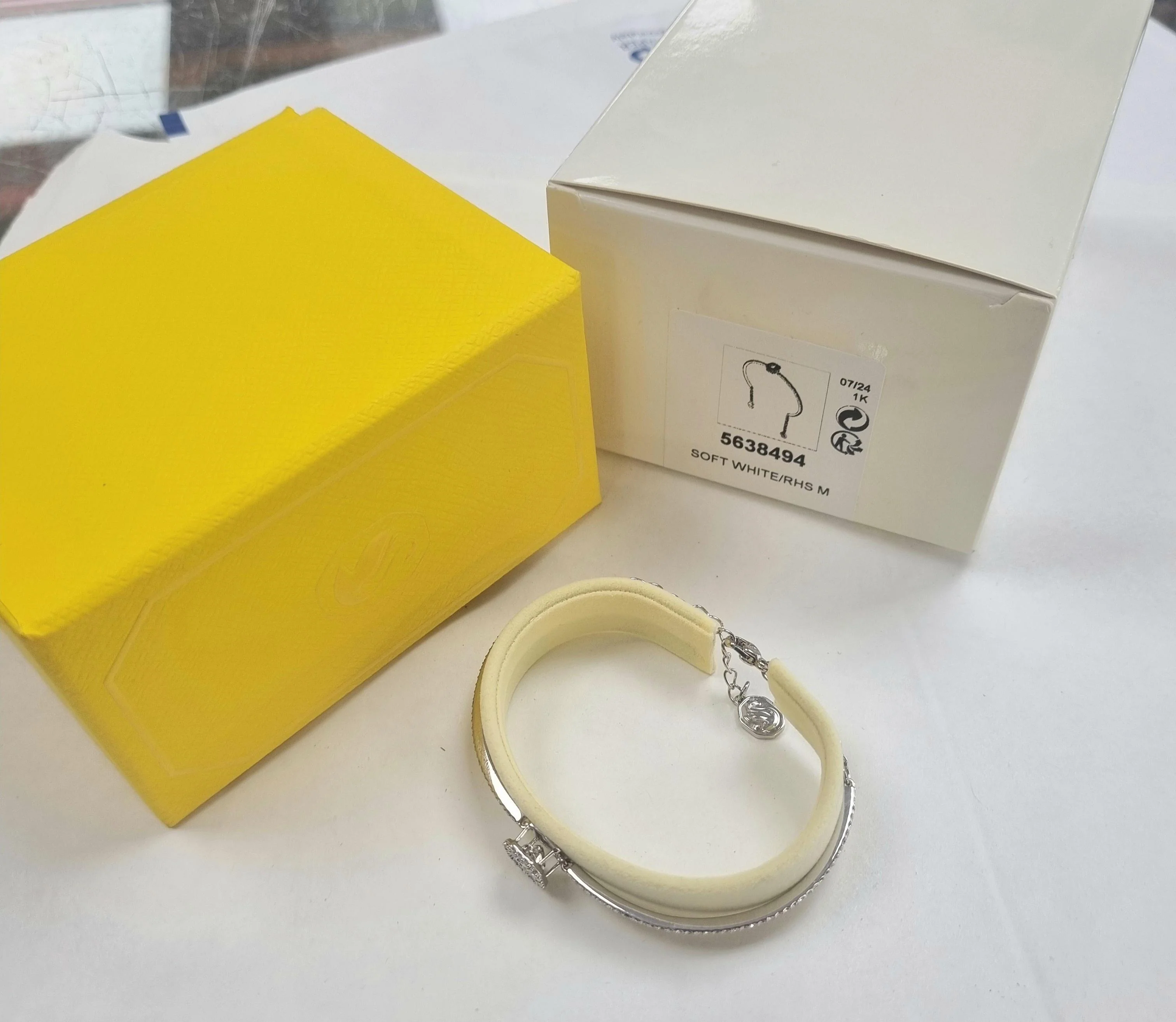 Swarovski Millenia Bangle, Octagon Cut, White, Rhodium Plated medium - Image 4