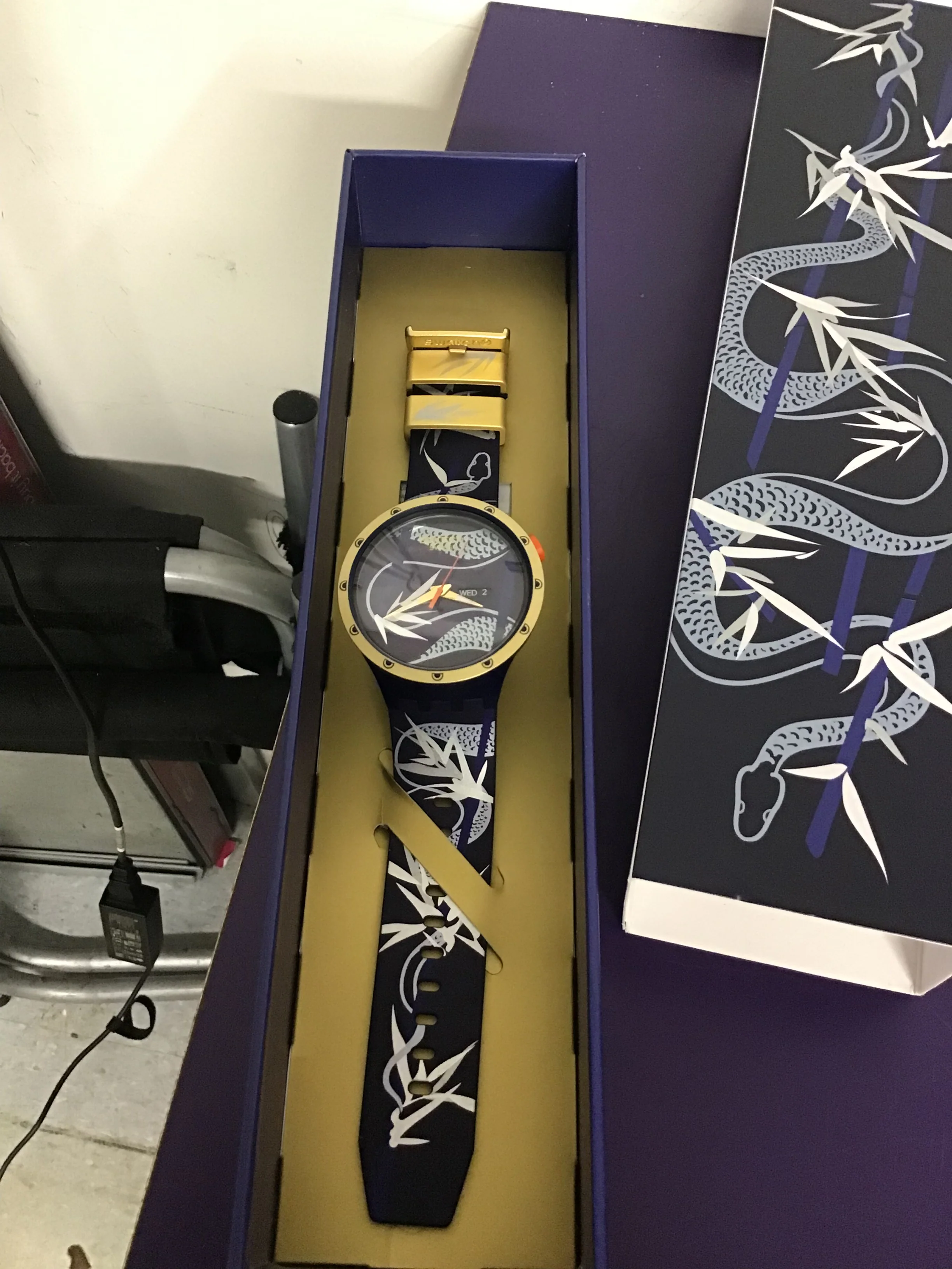 Swatch Blue & Golden Lithe Dancer - Year of the snake, Limited Edition Watch - Image 3