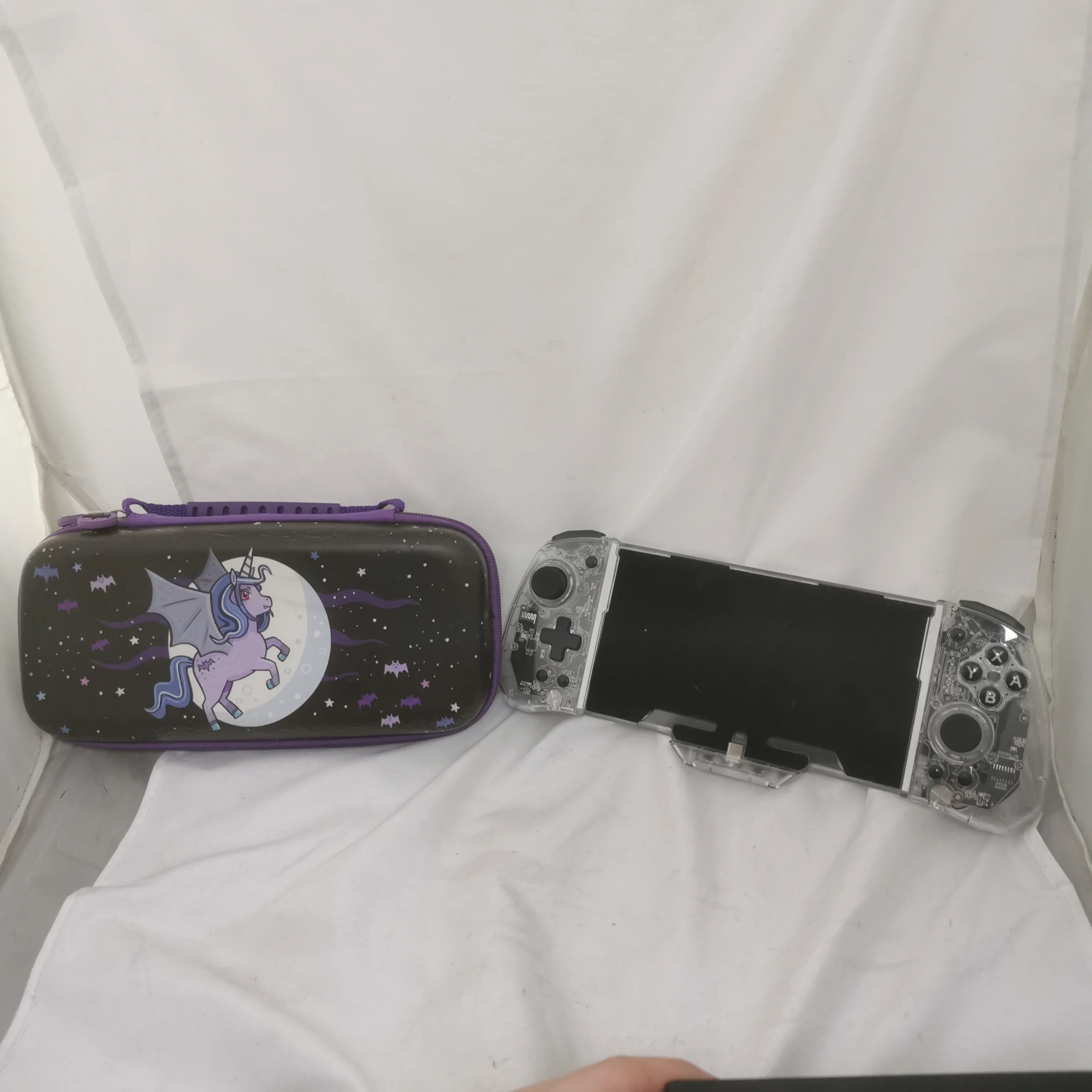 Switch Console, 32GB HAC-001-01 + Grey Joy-Con, Discounted***** LOOSE JOYCON AND RUBBER MISSING   SCRATCHES ON BACK - Image 4