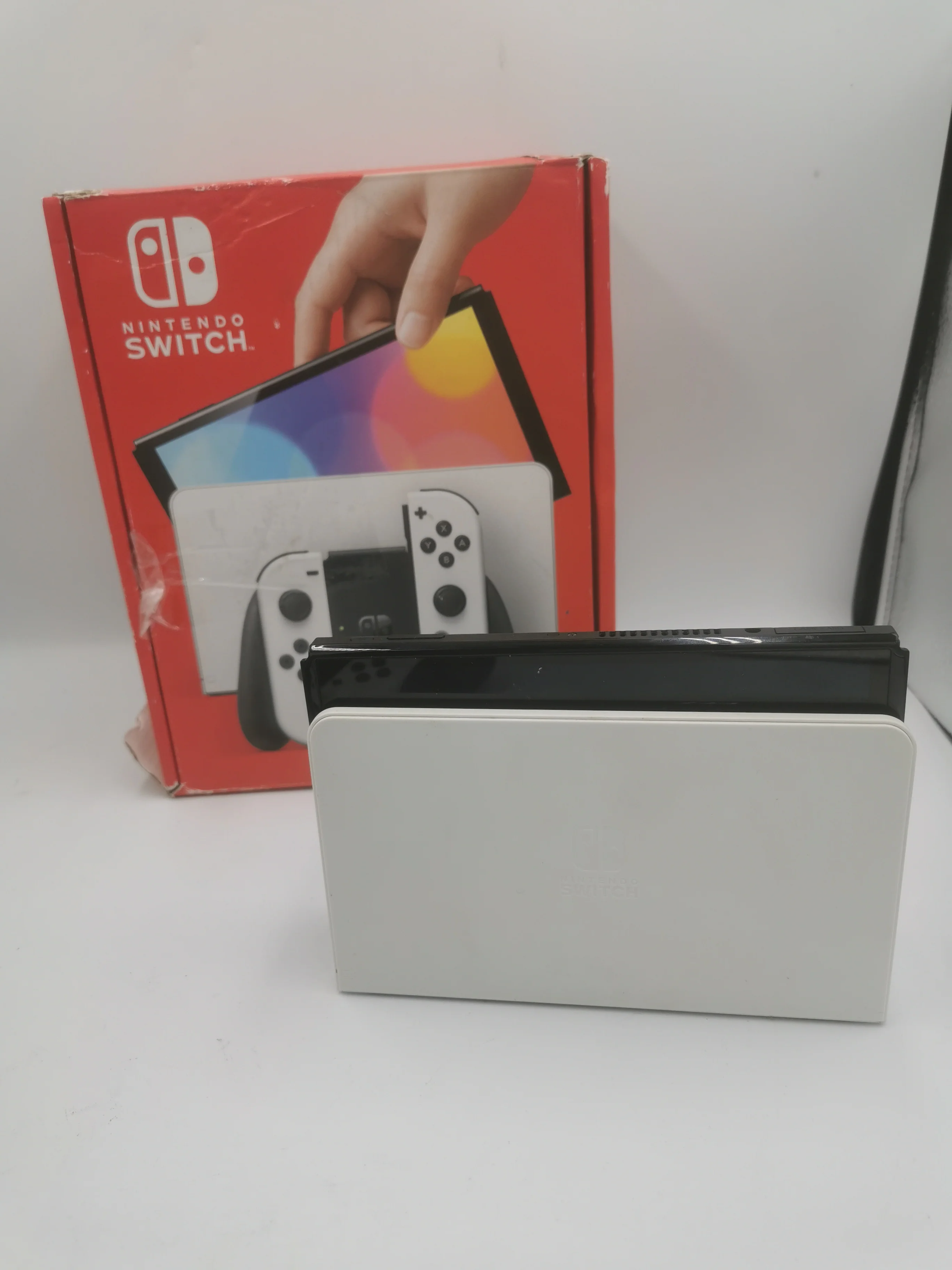 Switch Console, 64GB OLED + White Joy-Con, Boxed - Image 4