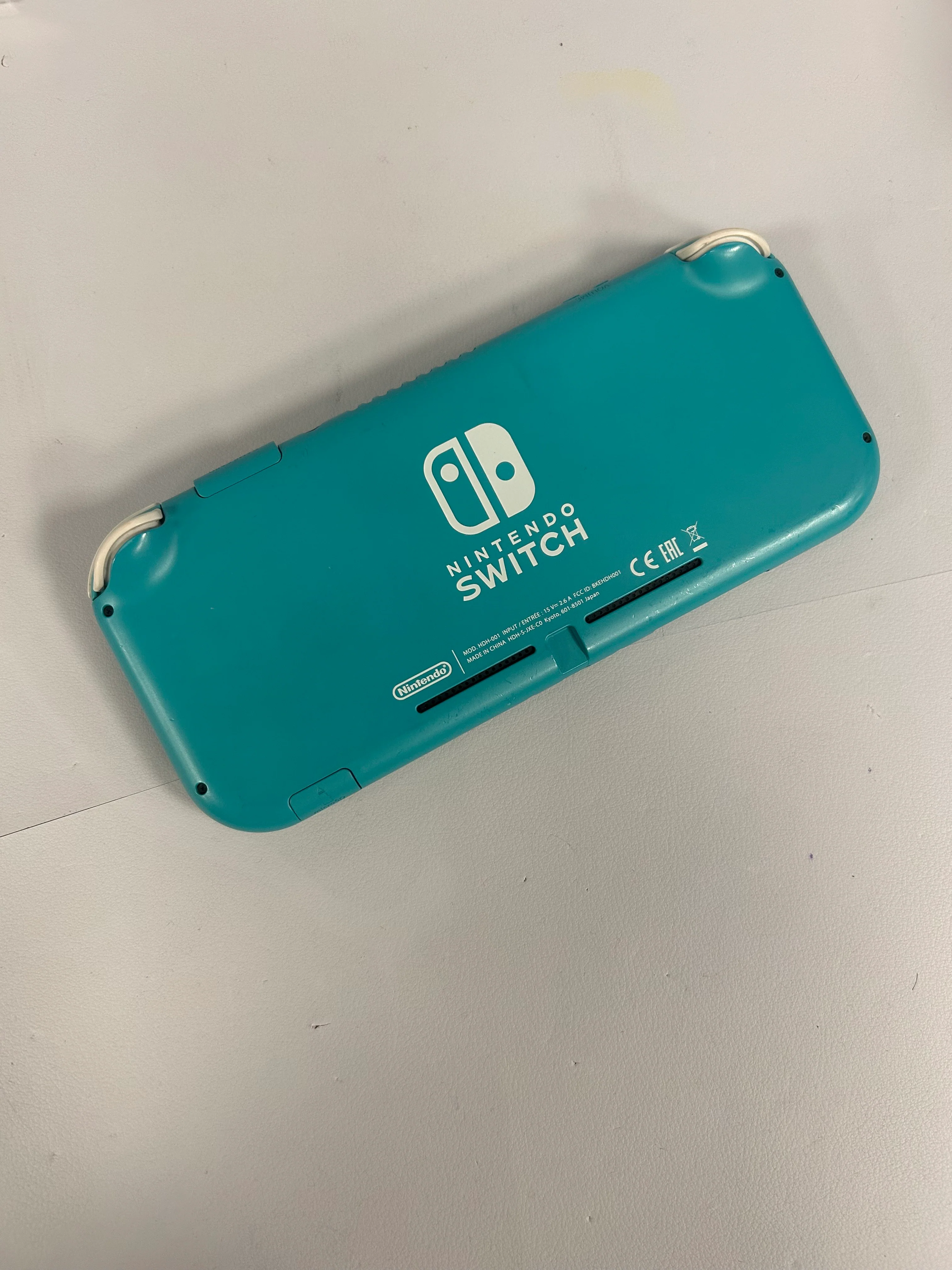 Switch Lite 32GB Blue *SLIGHT FAULT* - Image 4