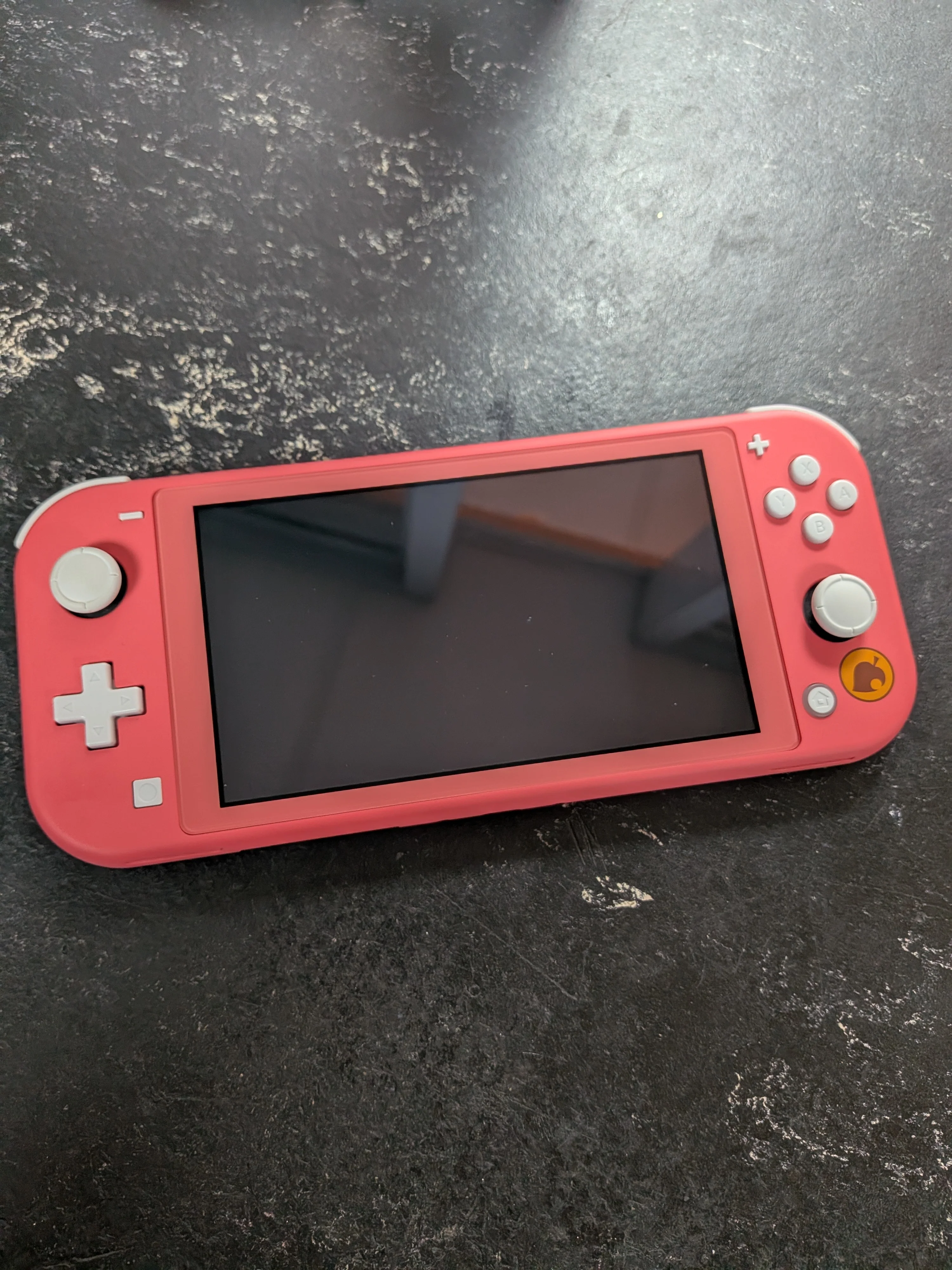 Switch Lite 32GB - Pink - Limited edition + Animal Crossing: New Horizons - Image 2